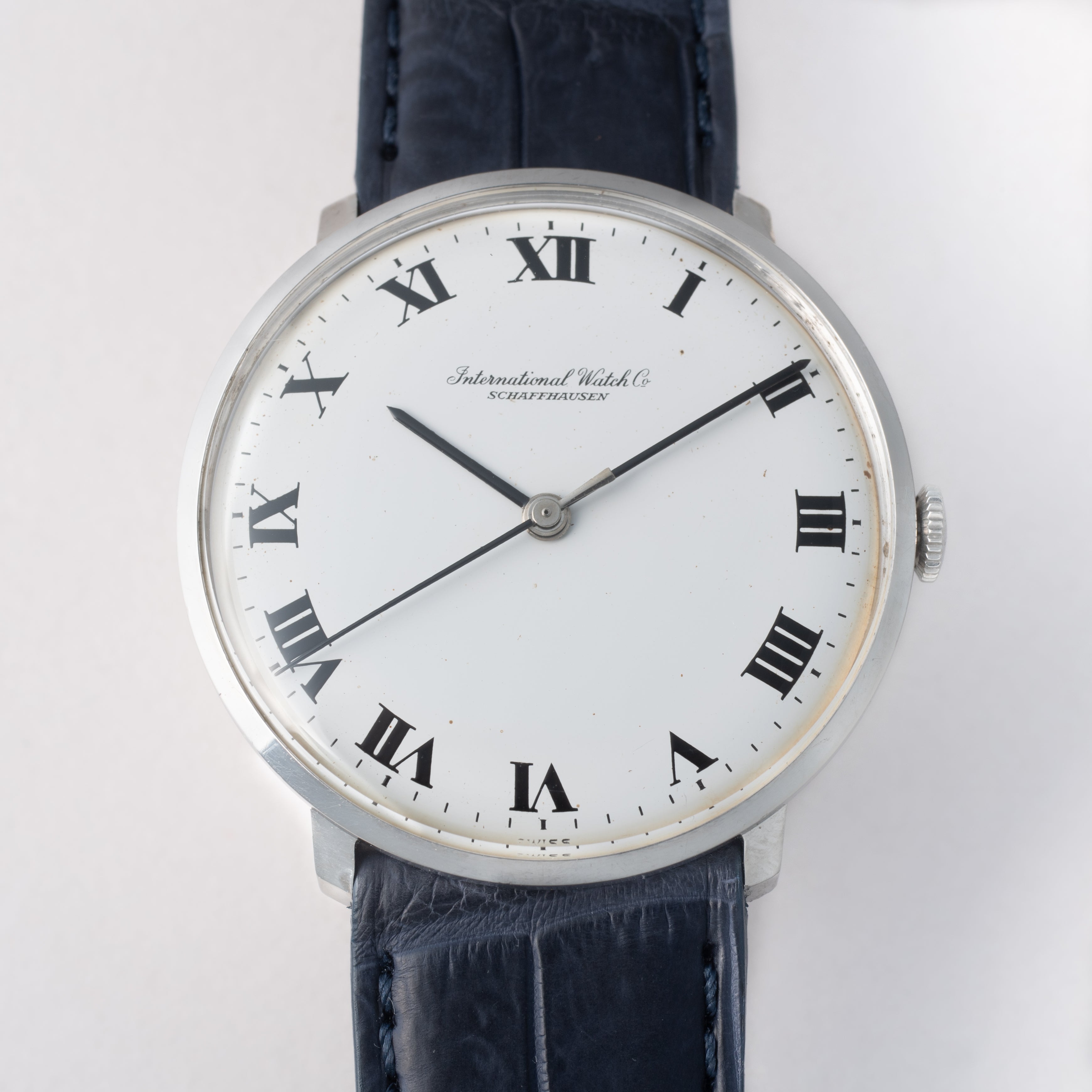 IWC ラウンドケース 1969年製 手巻き Cal.402 ホワイトローマンダイヤル