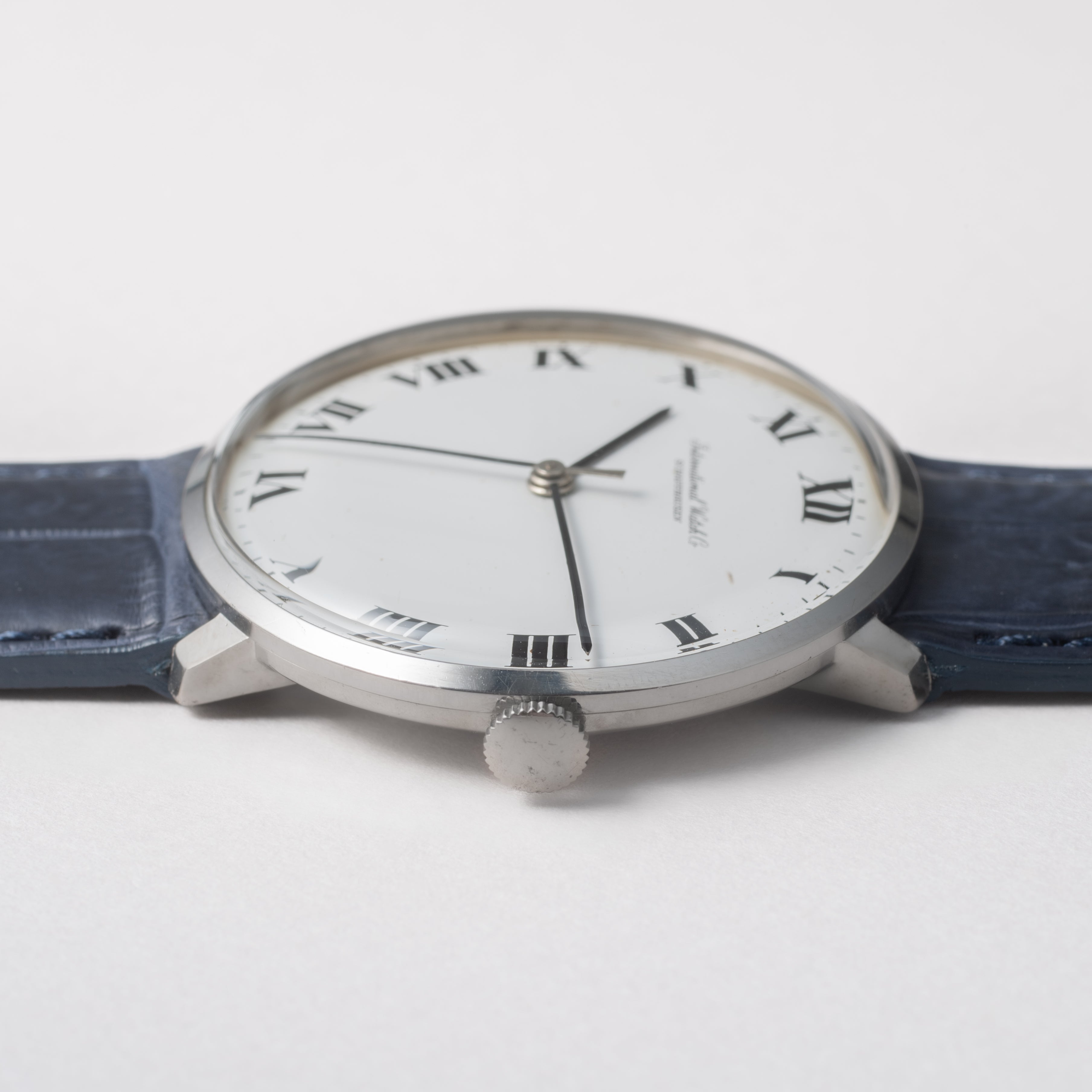 IWC ラウンドケース 1969年製 手巻き Cal.402 ホワイトローマンダイヤル