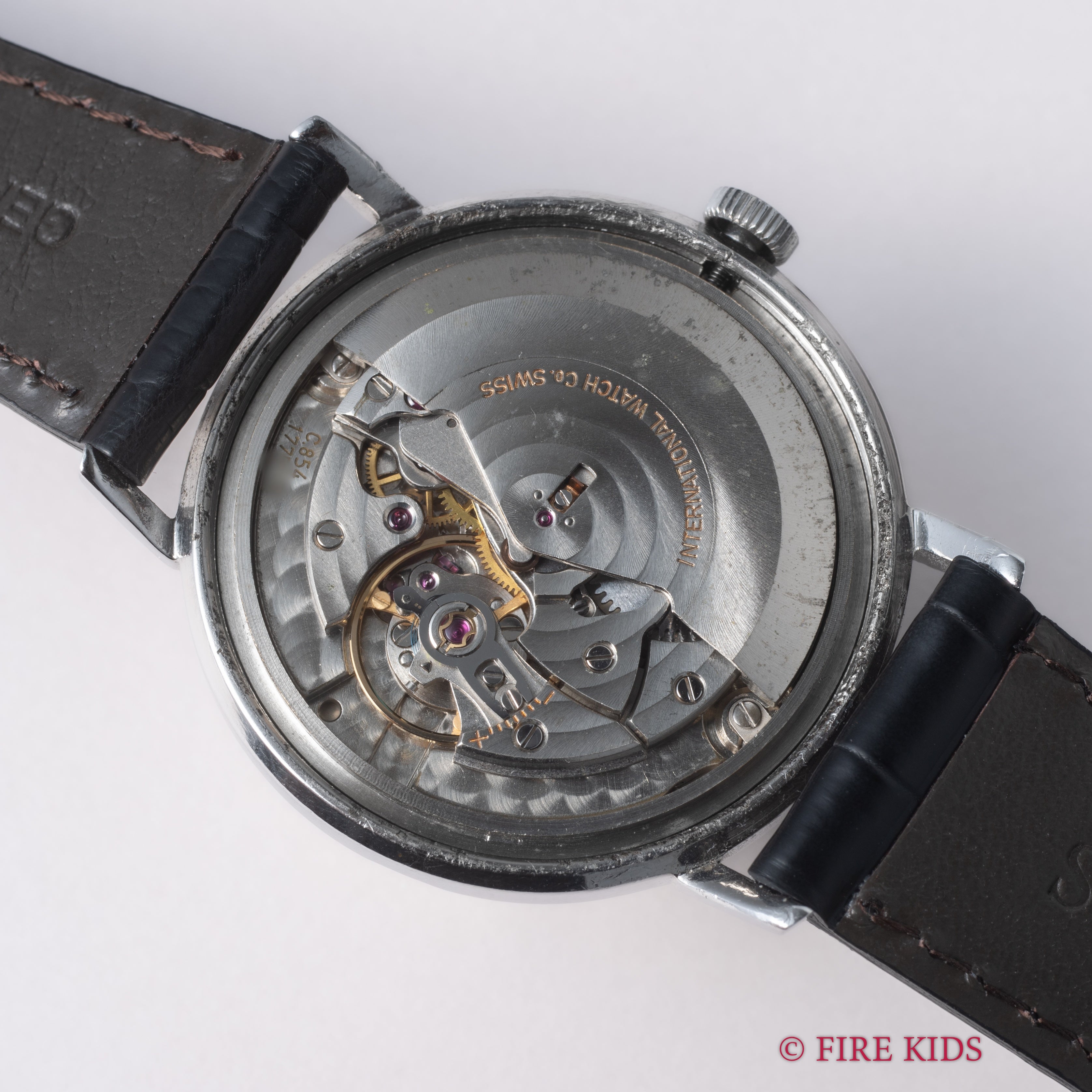 IWC 1964年製 ラウンドケース ペラトン式自動巻き Cal.854 飛びローマンダイヤル Ref.818A