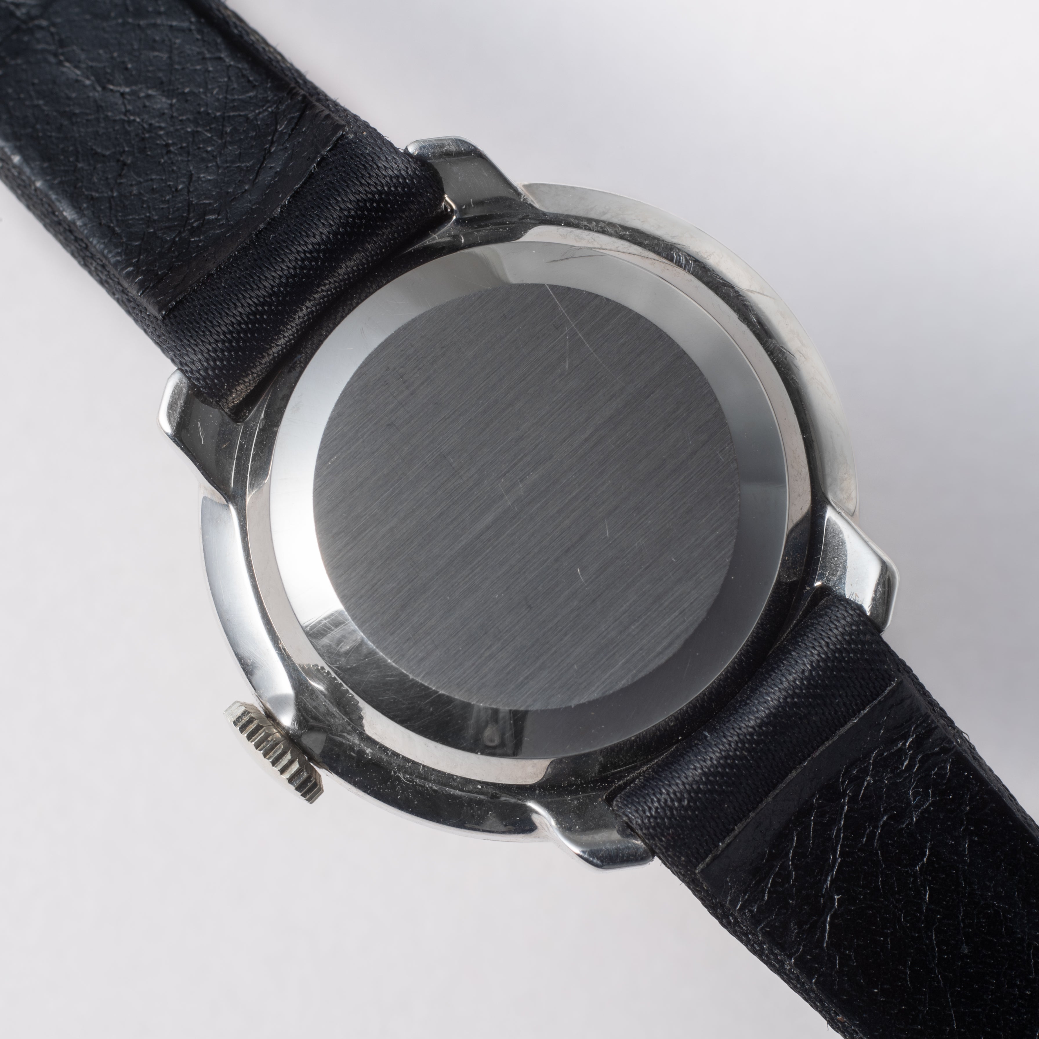 IWC ラウンドモデル レディース 1969年製 ペラトン式自動巻き Cal.44 純正革ベルト尾錠付き