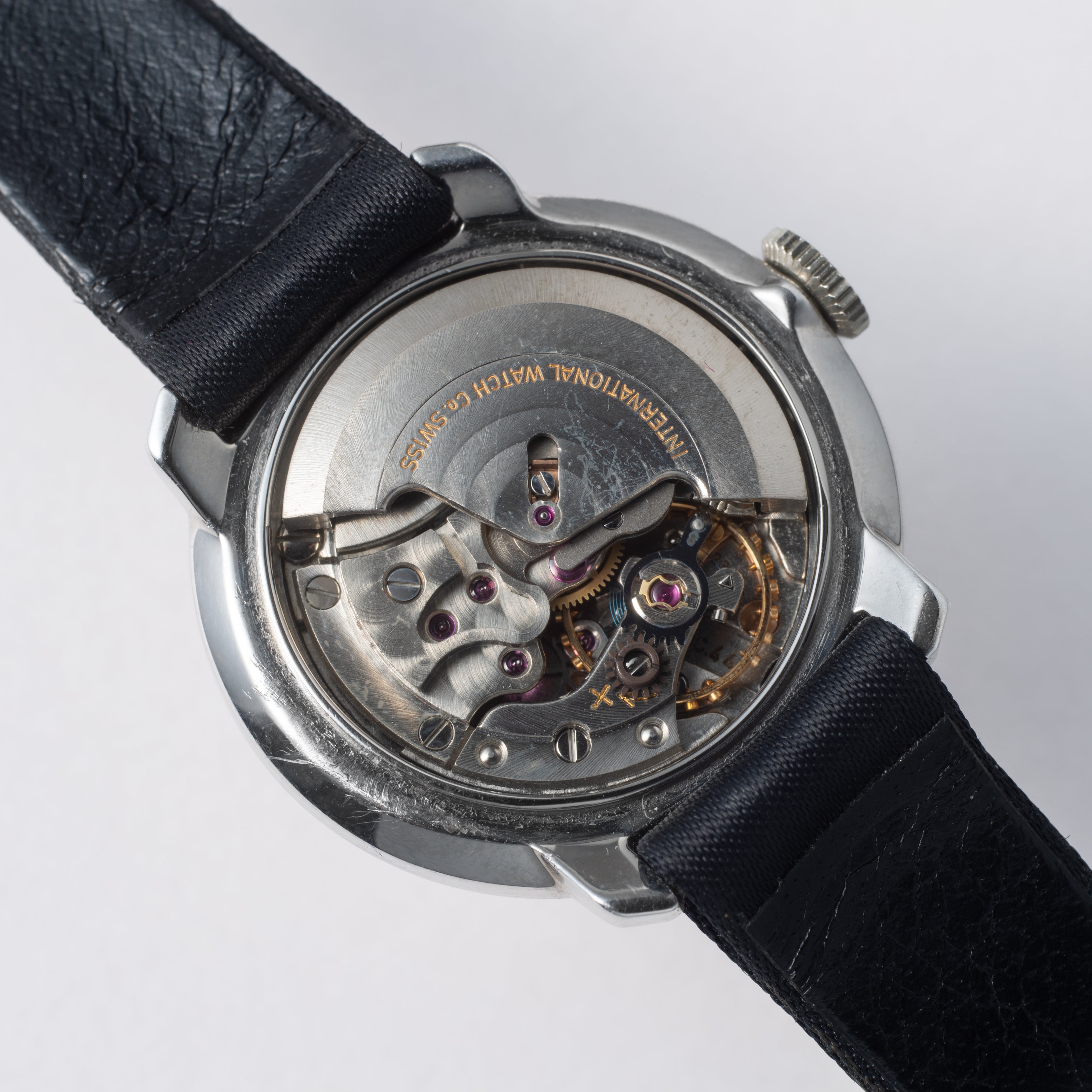 IWC ラウンドモデル レディース 1969年製 ペラトン式自動巻き Cal.44 純正革ベルト尾錠付き