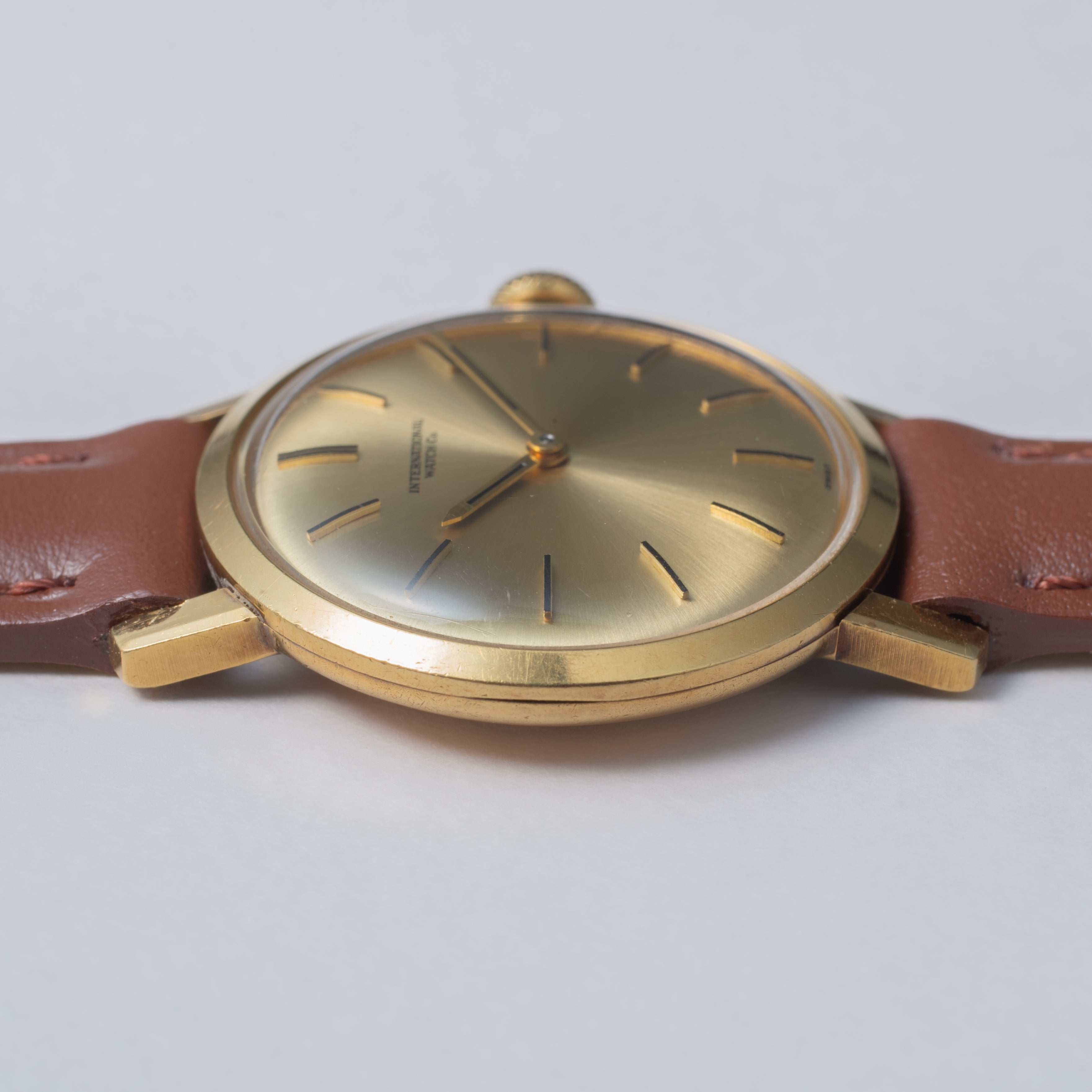 IWC レディース 18金無垢ラウンドケース 1979年製 手巻き Cal.412