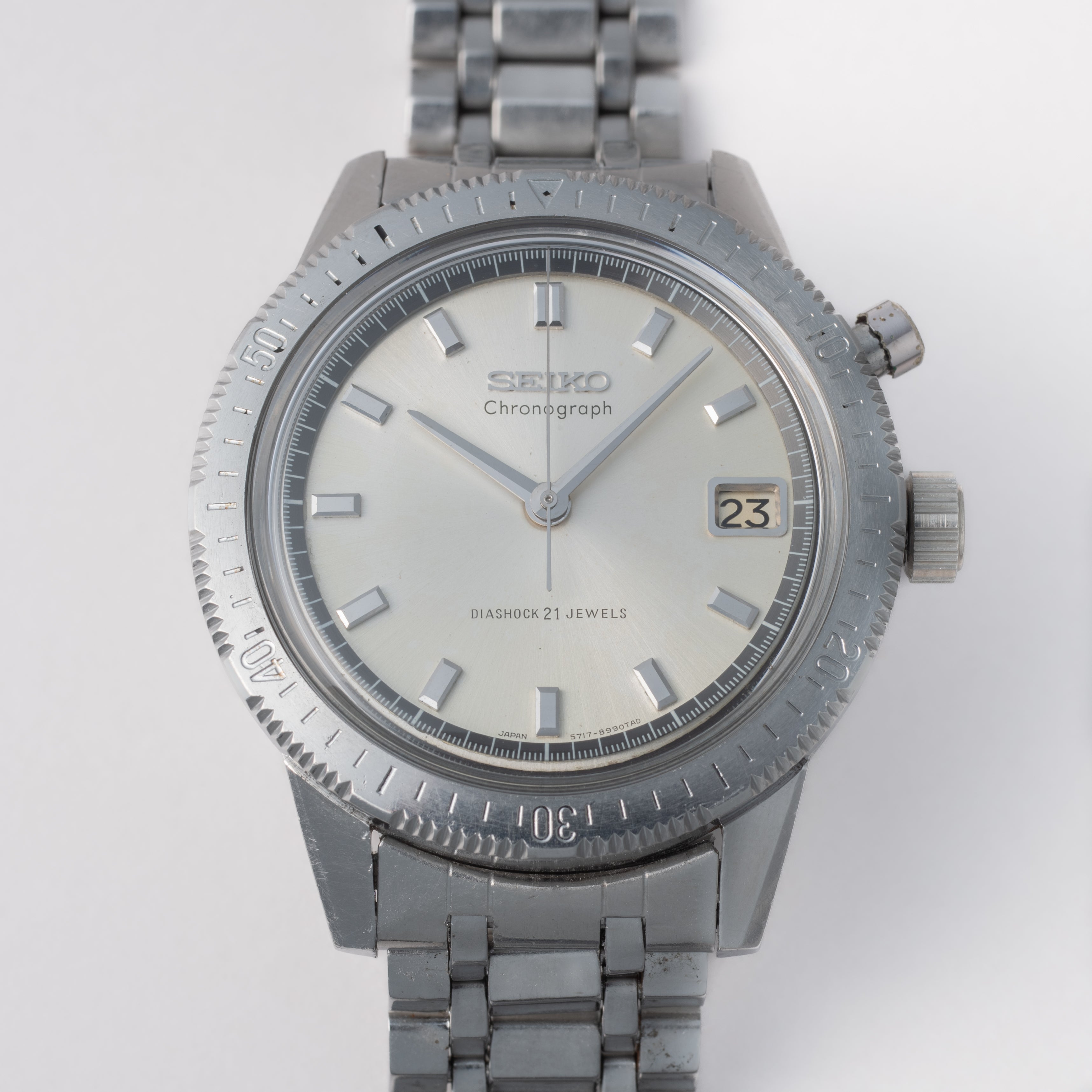 セイコー ワンプッシュクロノ 1964年製 Ref.5717-8990 手巻き カレンダー付き ステンレスベゼル 純正ブレス付き