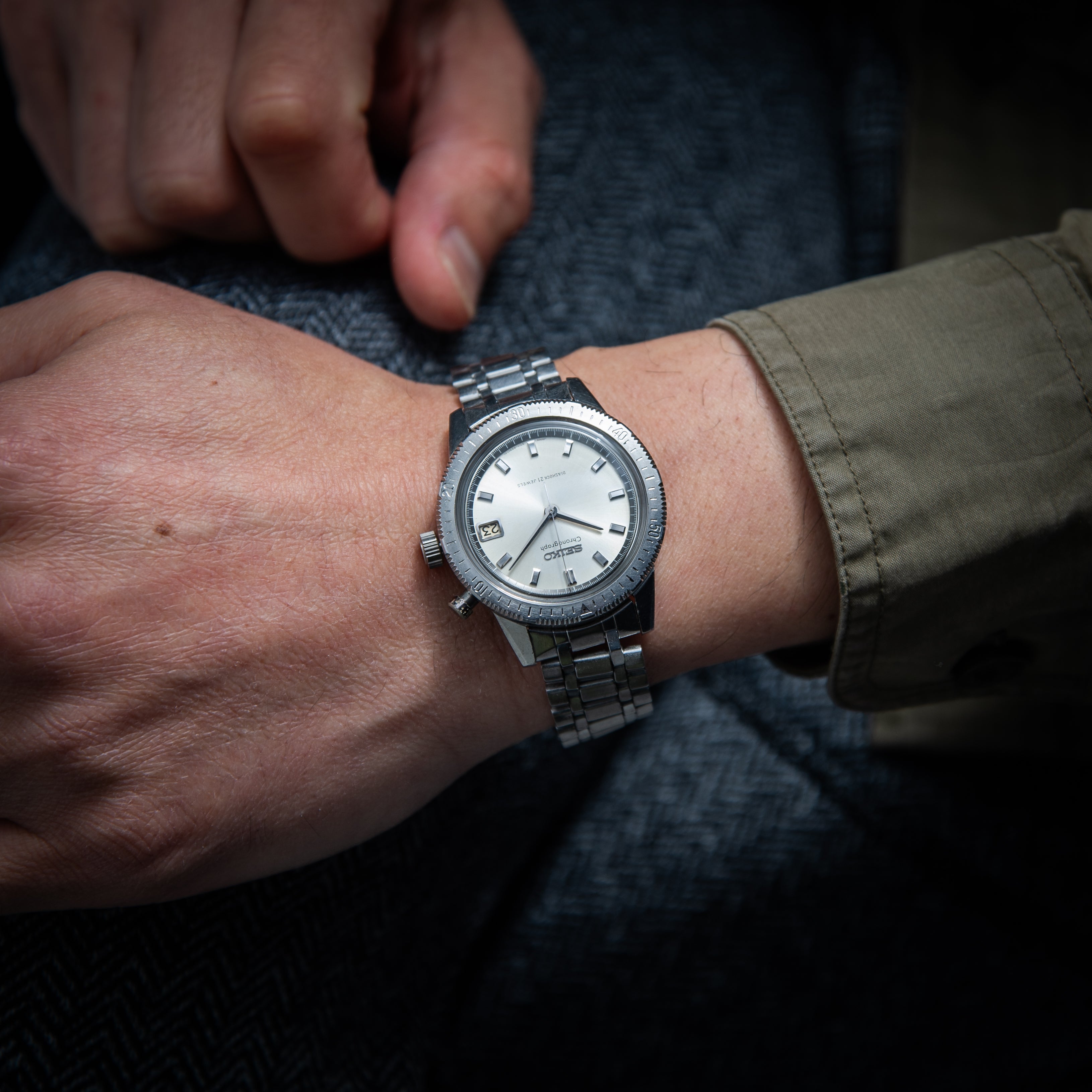 セイコー ワンプッシュクロノ 1964年製 Ref.5717-8990 手巻き カレンダー付き ステンレスベゼル 純正ブレス付き