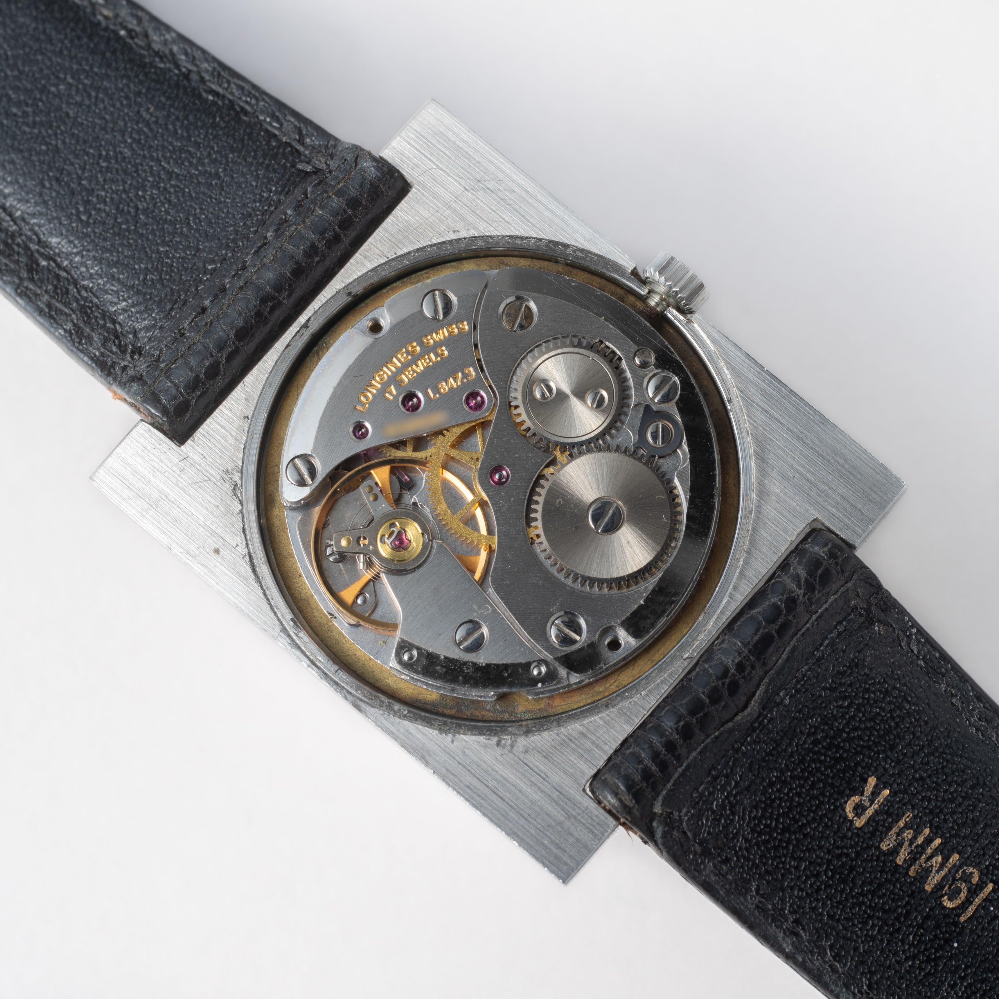 ロンジン コンクエスト レクタンギュラー ブルーローマンダイヤル 1970年代製 純正尾錠付き 薄型手巻き