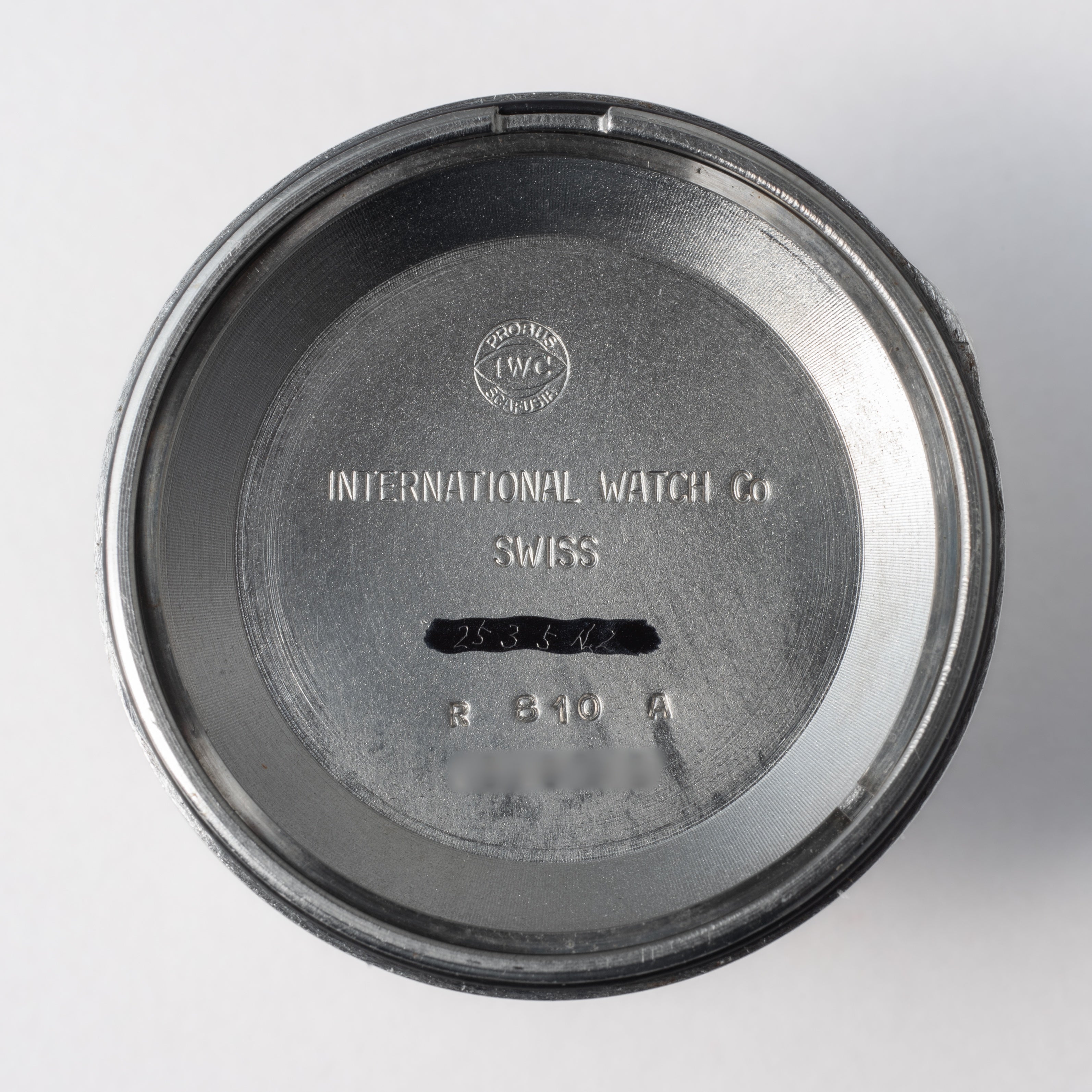 IWC ラウンドケース 1970年製(昭和45年製) Ref.R810A 純正メッシュブレス ペラトン式自動巻Cal.8541B