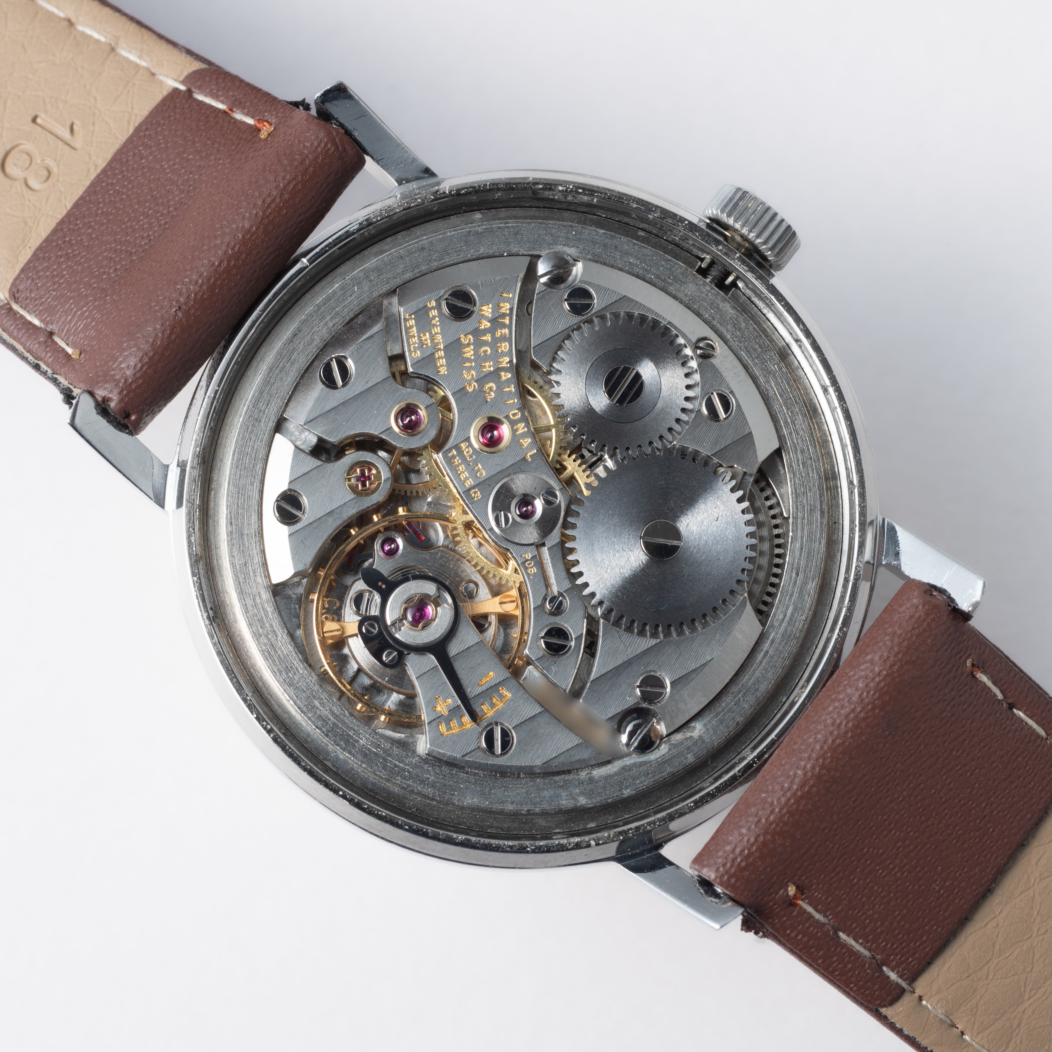 IWC ラウンドケース 1973年製 Ref.1818 手巻き Cal.89 シルバーダイヤル