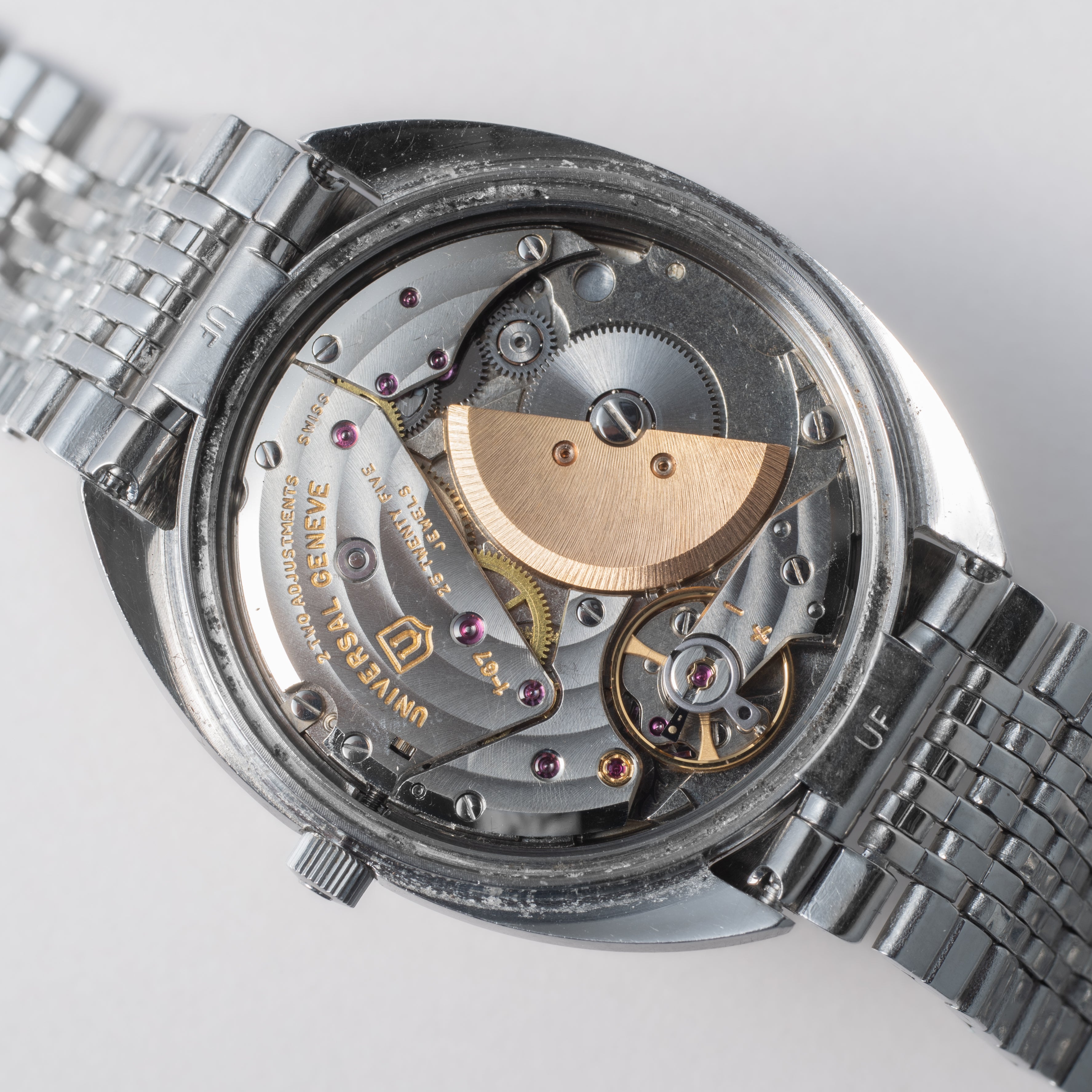 ユニバーサル ジュネーブ ホワイトシャドウ デイト 1970年代製 マイクロローター自動巻き