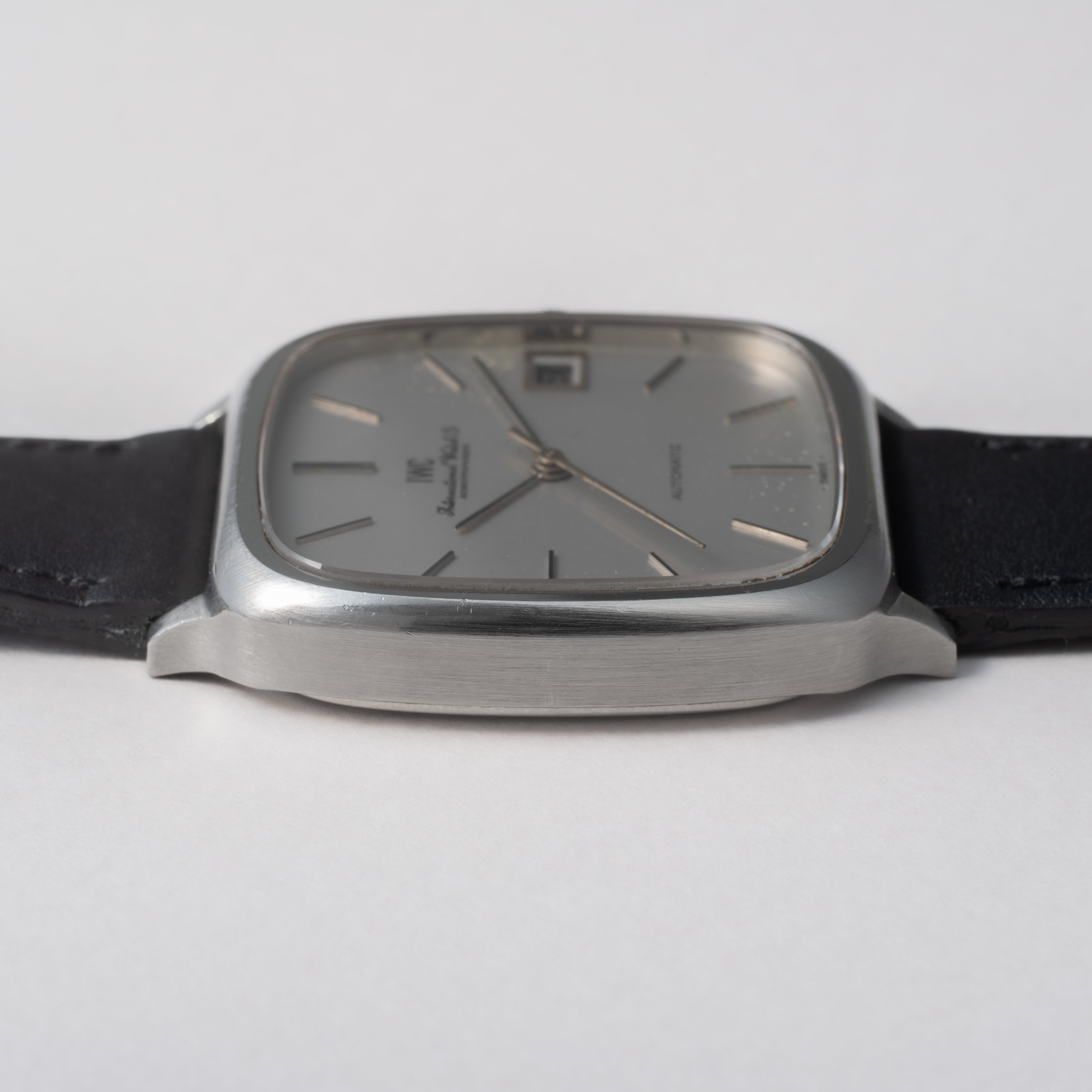 IWC スクエアケース デイト 1978年製 ジャガールクルトムーブ 自動巻き Cal.3254