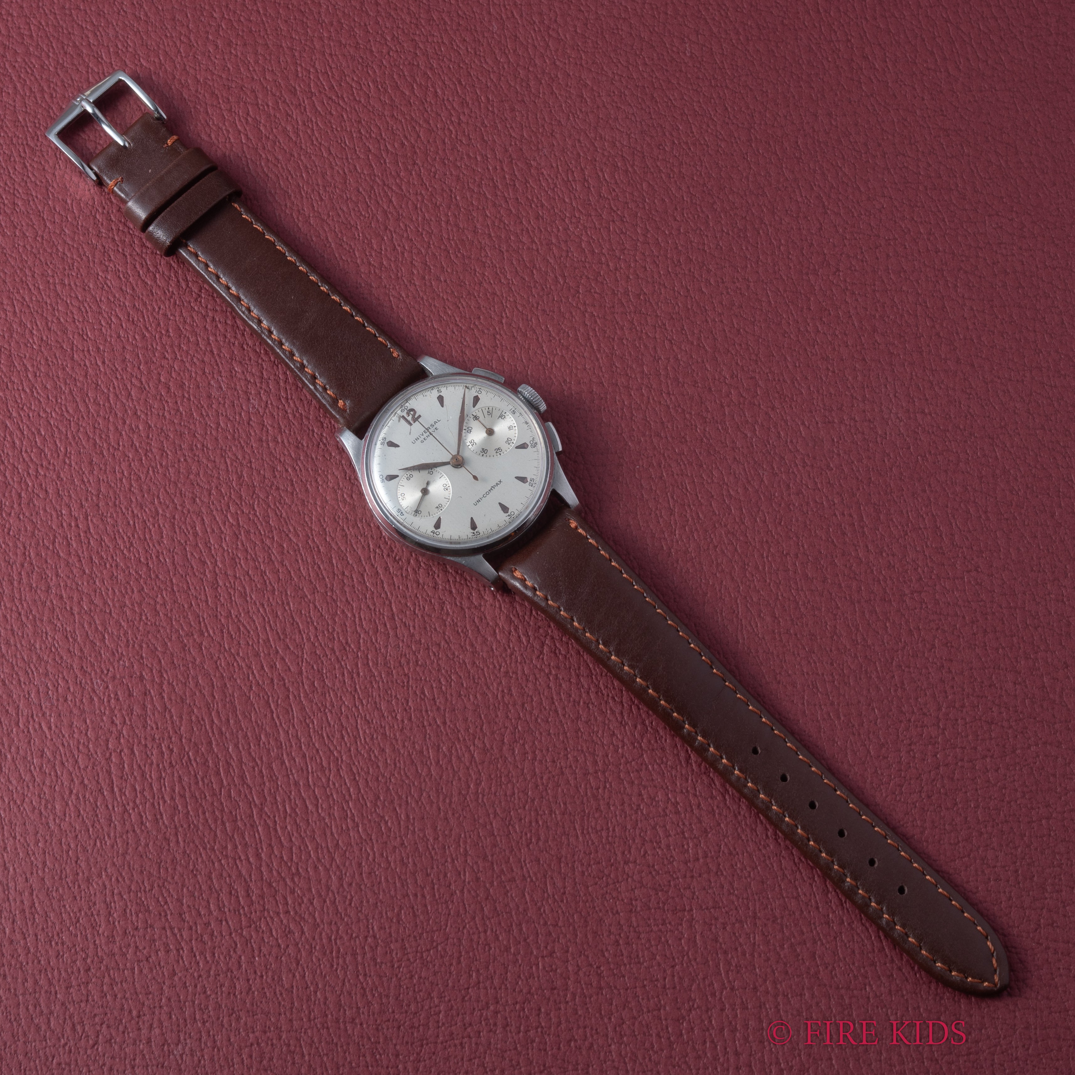 ユニバーサル・ジュネーブ ユニコンパックス 1940年代製 手巻 Cal.285 彫インデックス