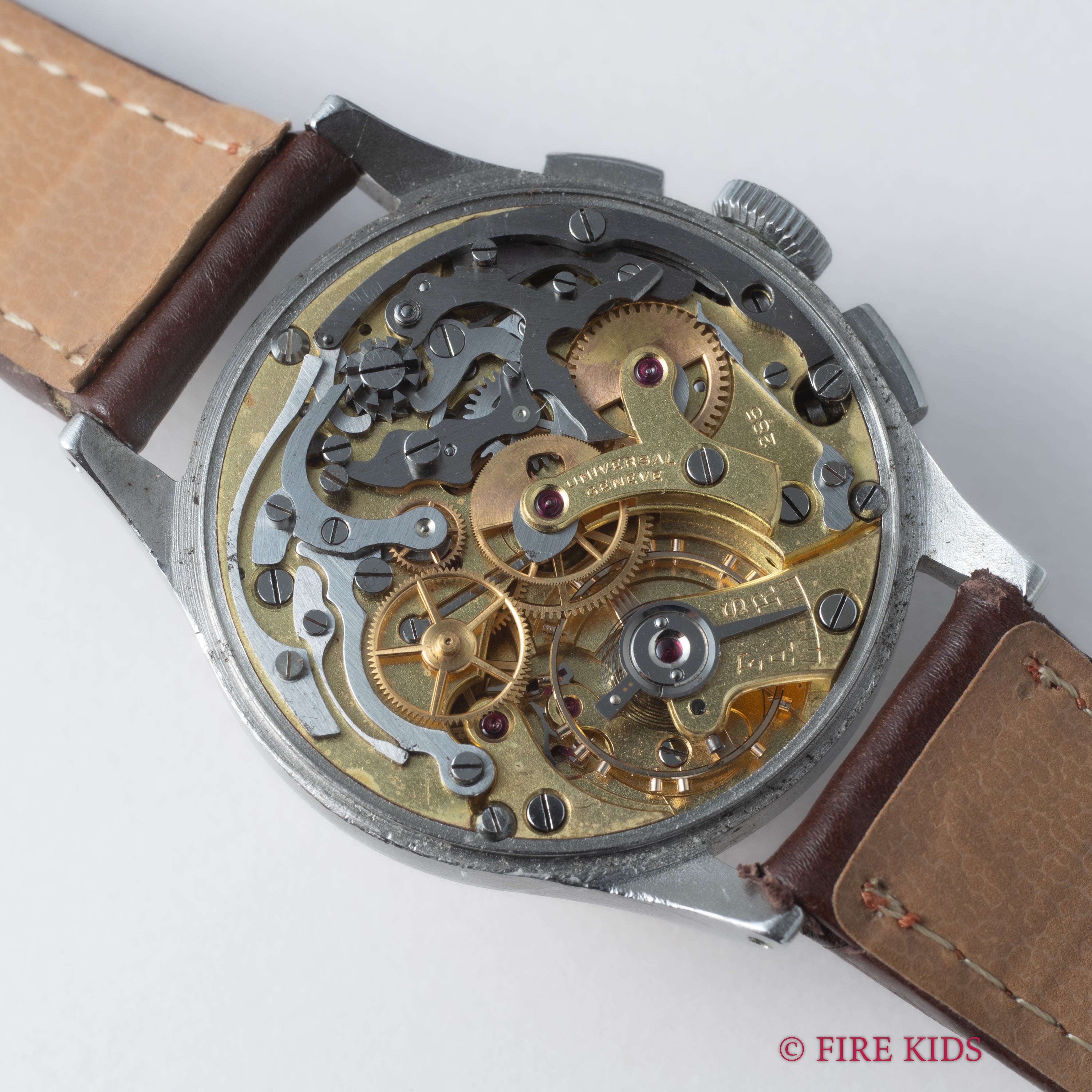 ユニバーサル・ジュネーブ ユニコンパックス 1940年代製 手巻 Cal.285 彫インデックス