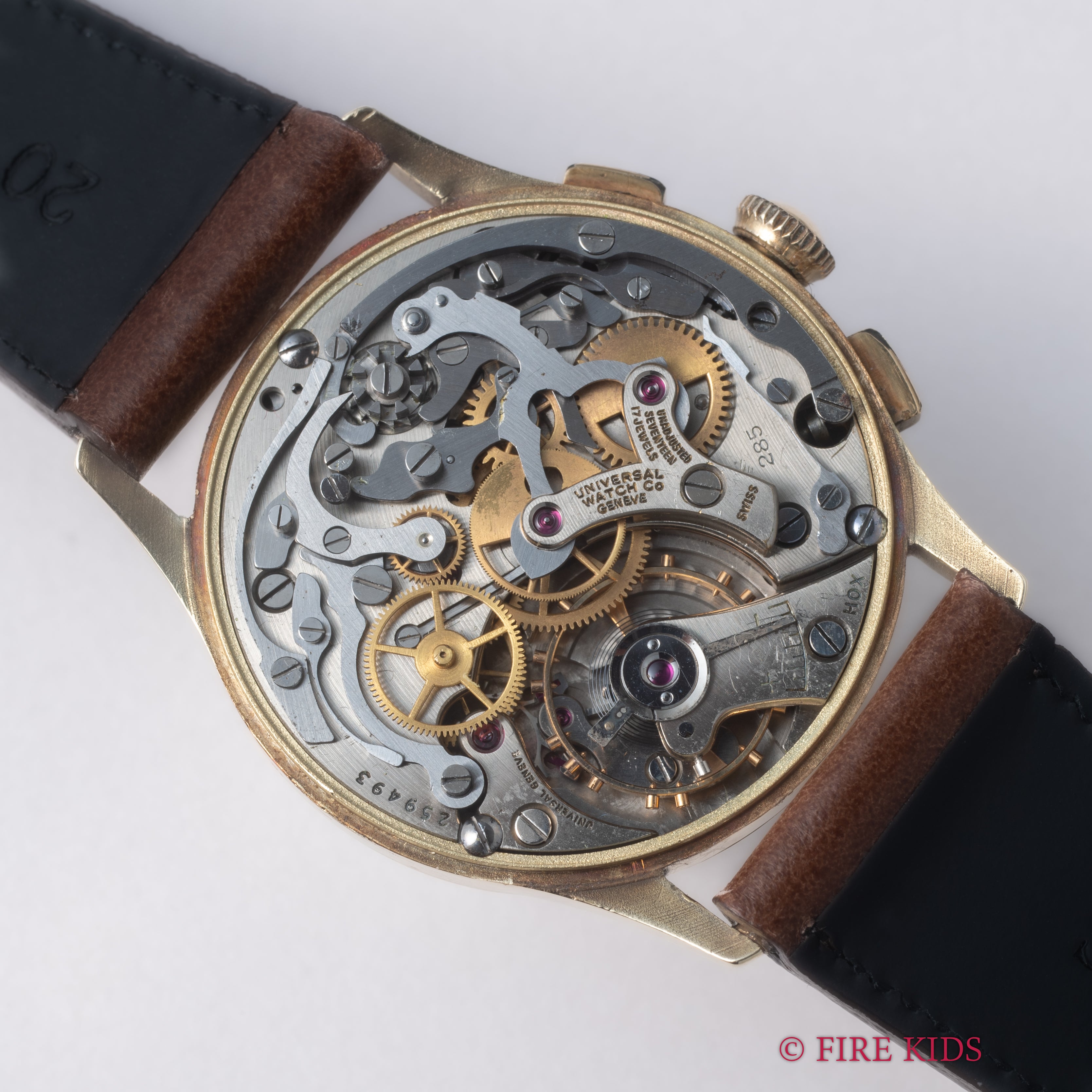 ユニバーサル・ジュネーブ 14金無垢ユニコンパックス 1940年代製 手巻 Cal.285 2レジスタークロノグラフ