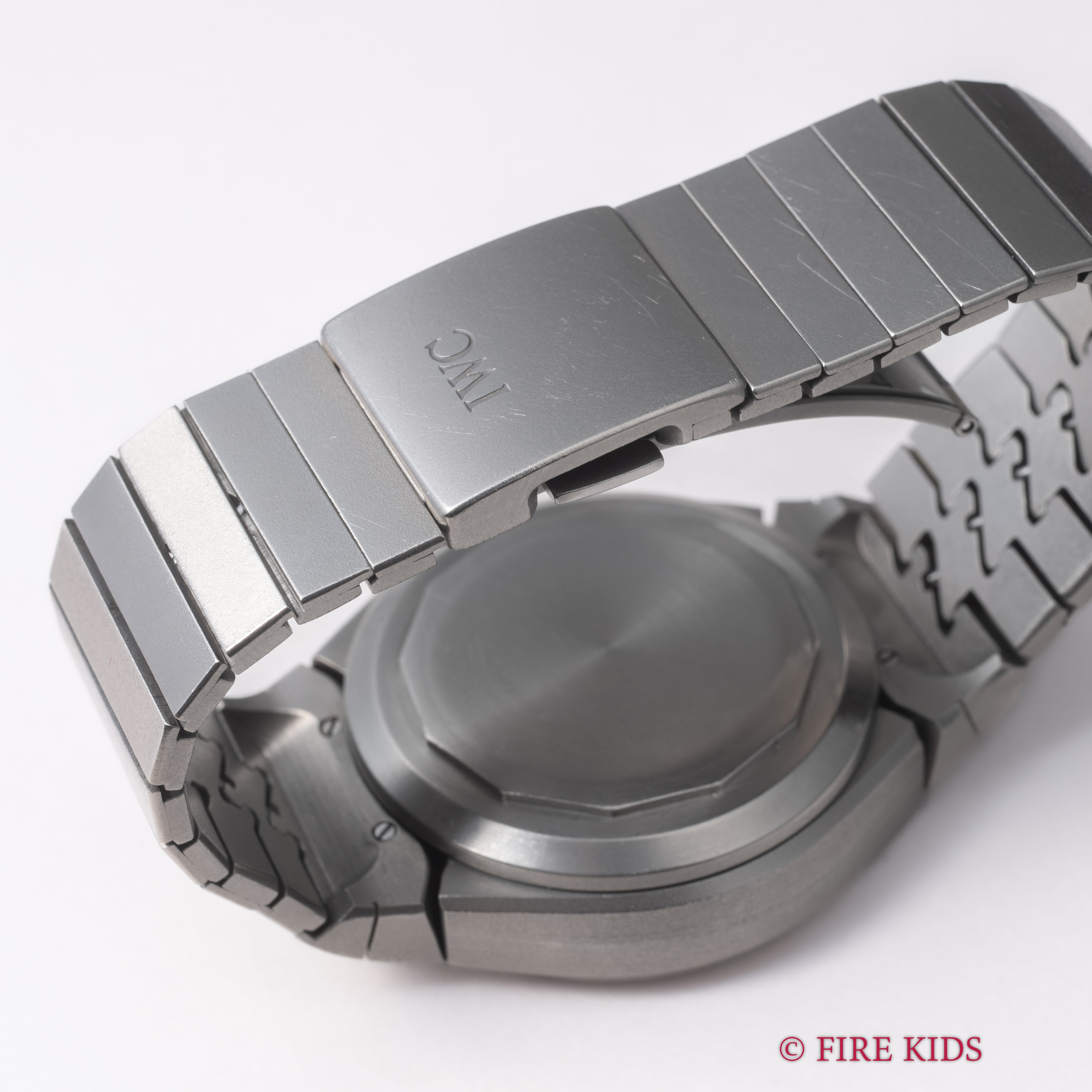 ポルシェデザイン by IWC 1981年製 自動巻クロノグラフ Ref.3700 チタンケースブレス