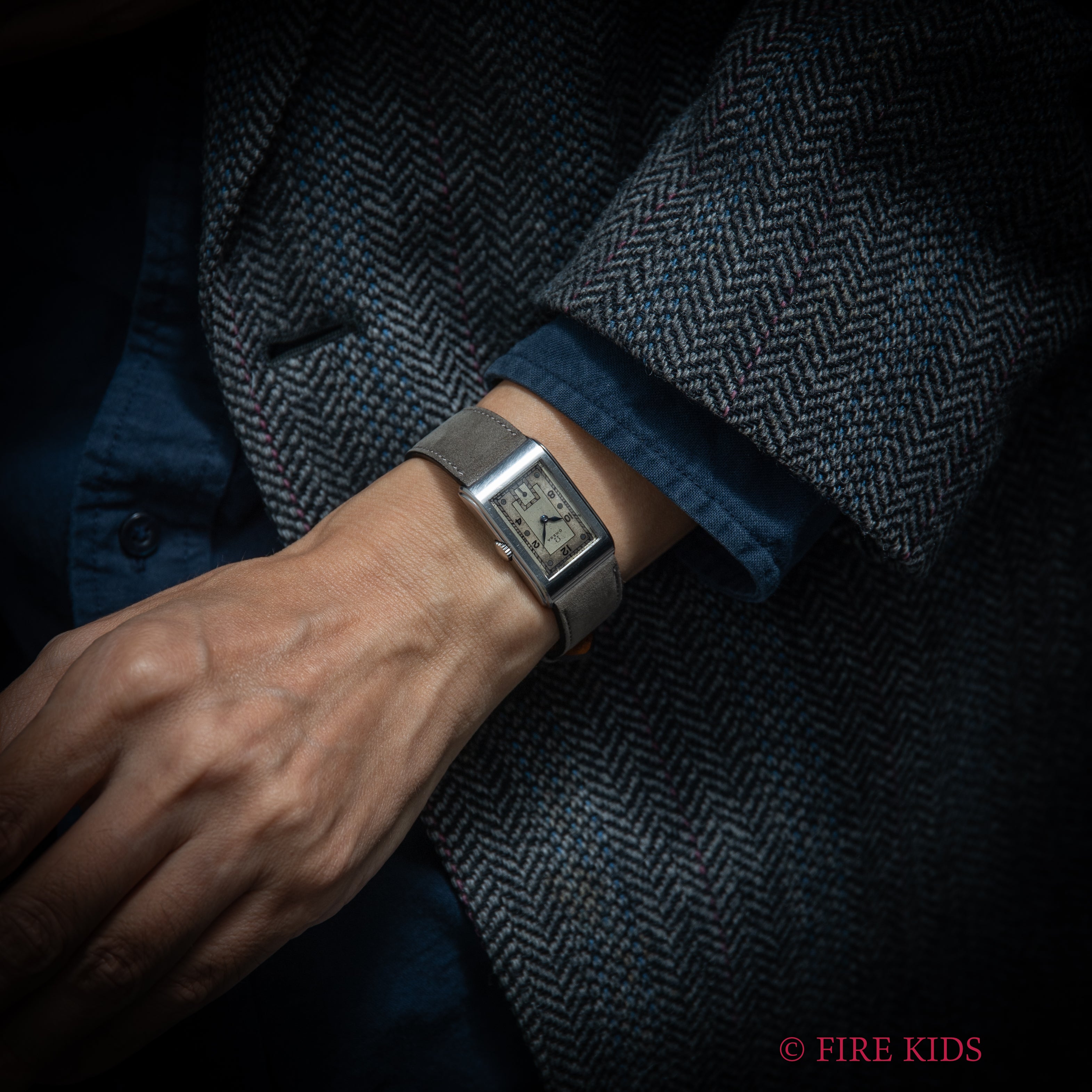 オメガ アールデコ レクタンギュラーケース 1939年製 手巻 Cal.T17 タンクウオッチ