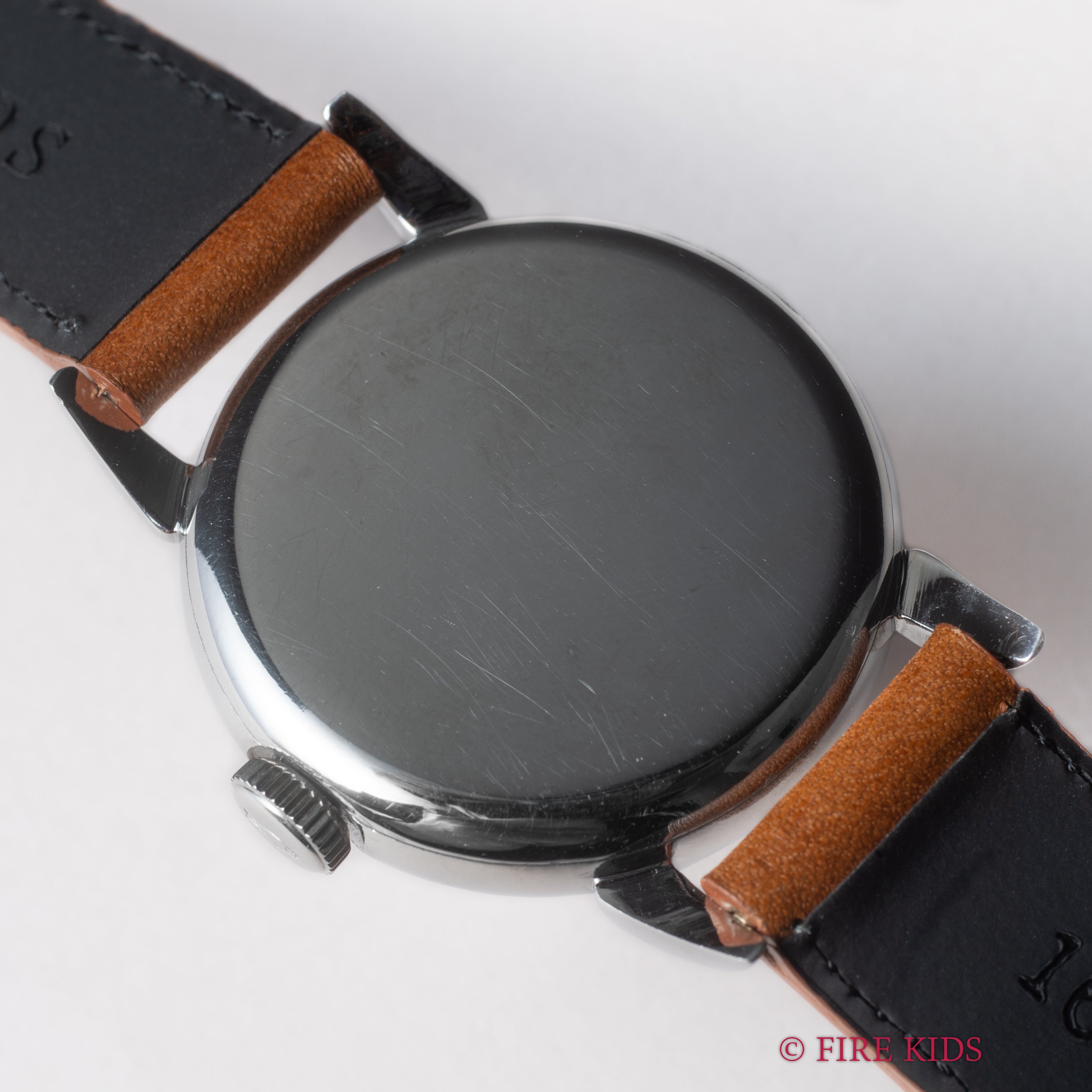 IWC ブラックミラーダイヤル 1944年製 手巻 Cal.61 ティアドロップラグ センターセコンド