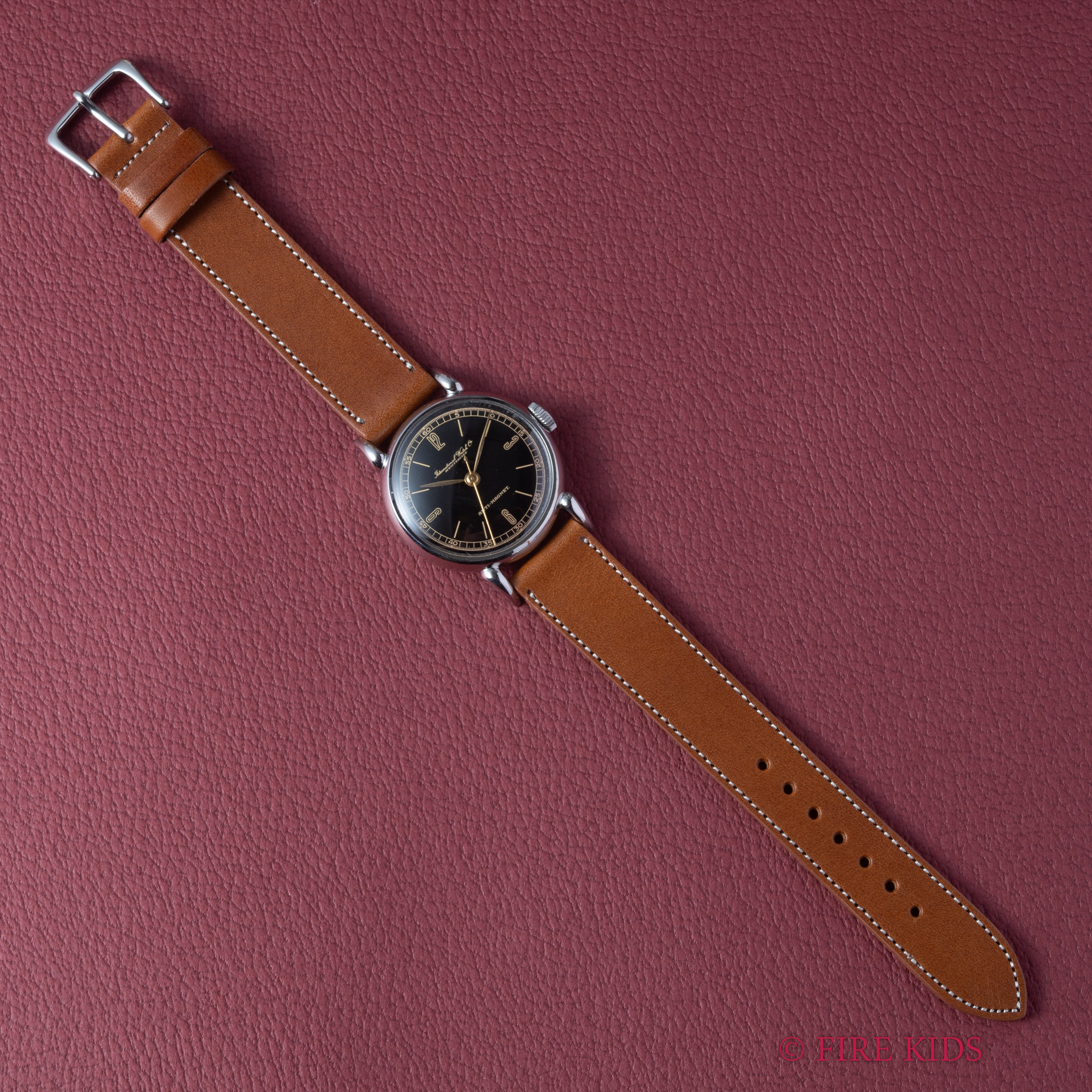 IWC ブラックミラーダイヤル 1944年製 手巻 Cal.61 ティアドロップラグ センターセコンド