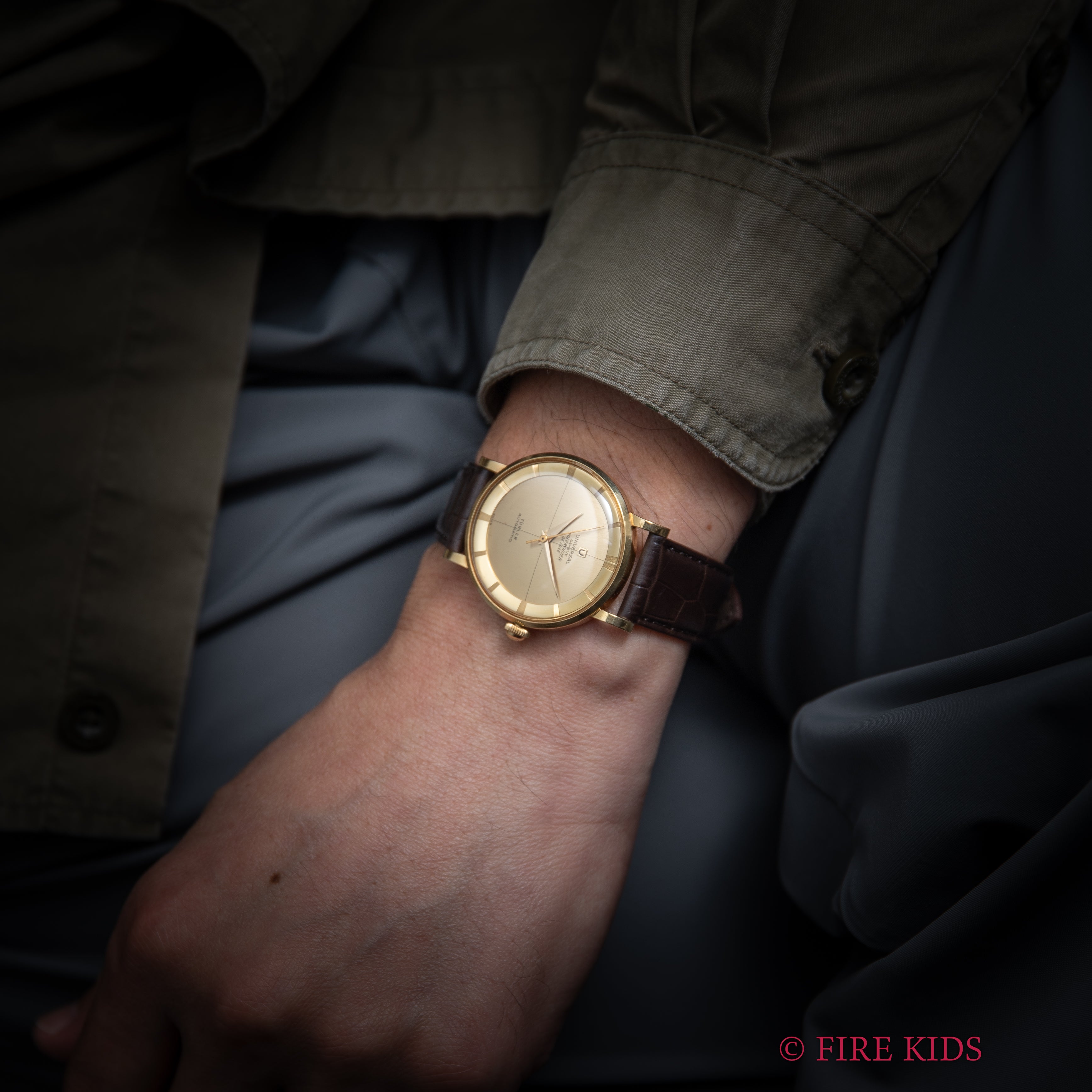 ユニバーサル・ジュネーブ 18金無垢ポールルーター デラックス 1950年代製 自動巻 Cal.138SS