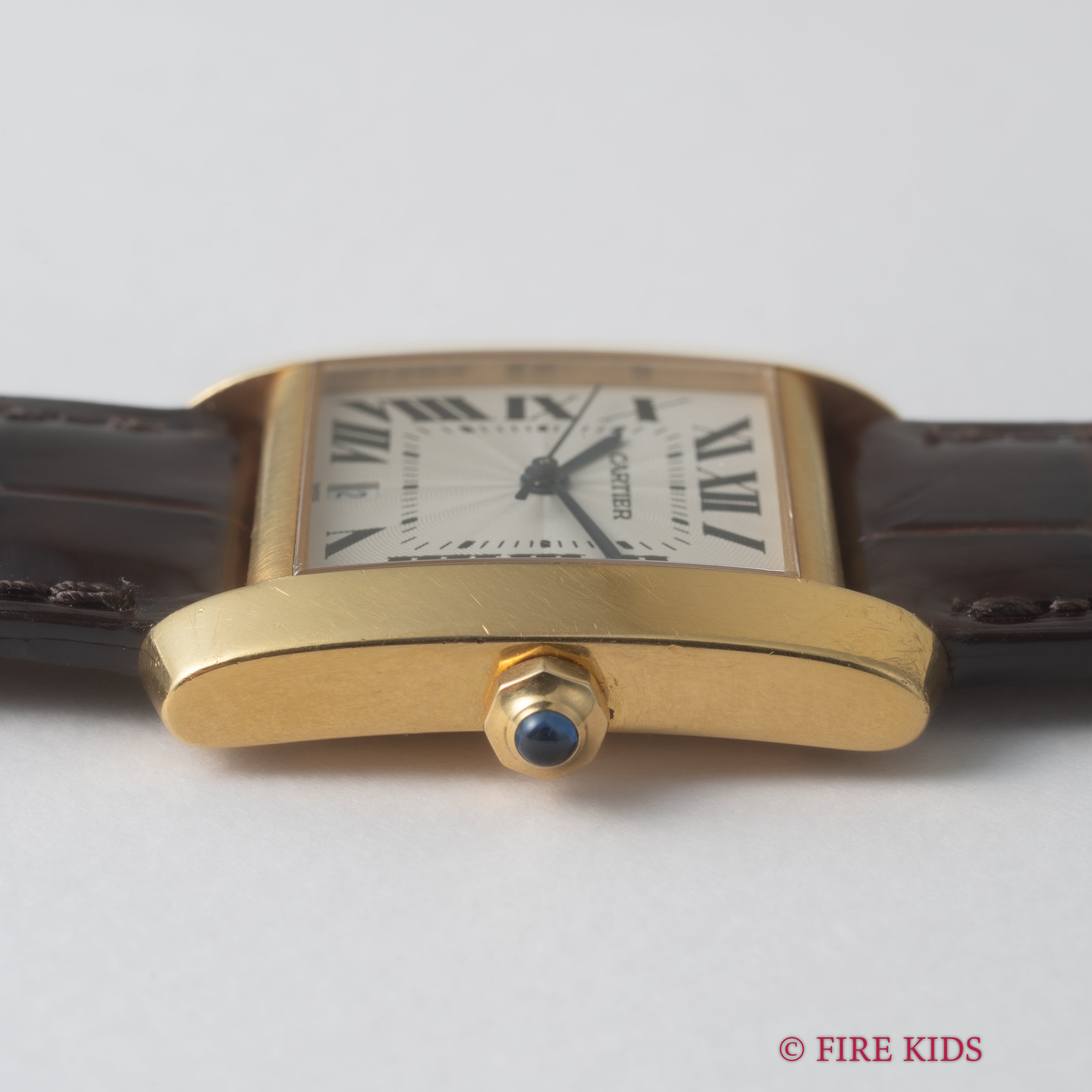 カルティエ 18金無垢イエローゴールド タンクフランセーズ LMサイズ 1990年代製 ギョーシェダイヤル 純正金無垢尾錠付き 箱、冊子付き