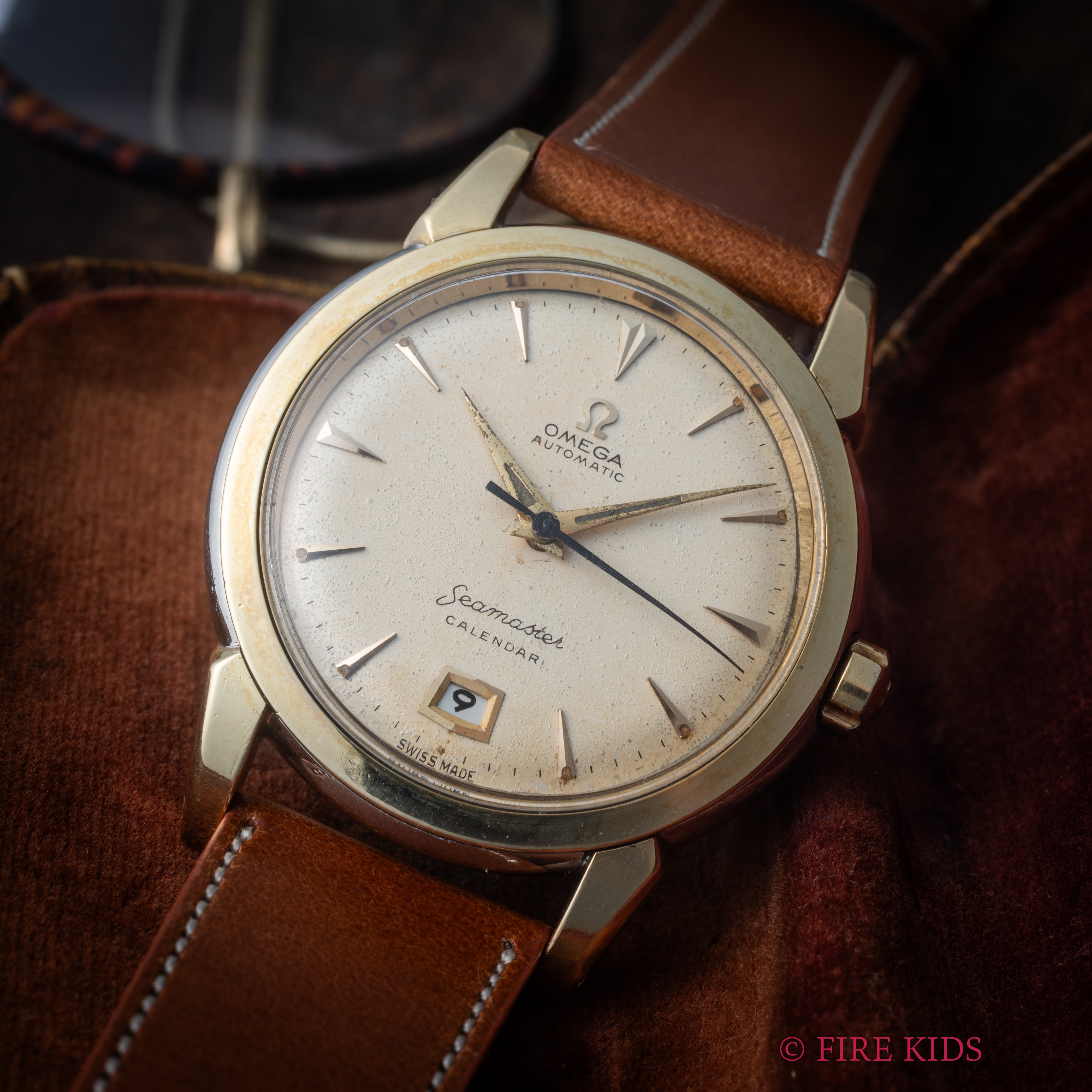 オメガ シーマスター カレンダー ハーフローター トップゴールド 1950年製 Ref.2627-21SC アイボリーダイヤル