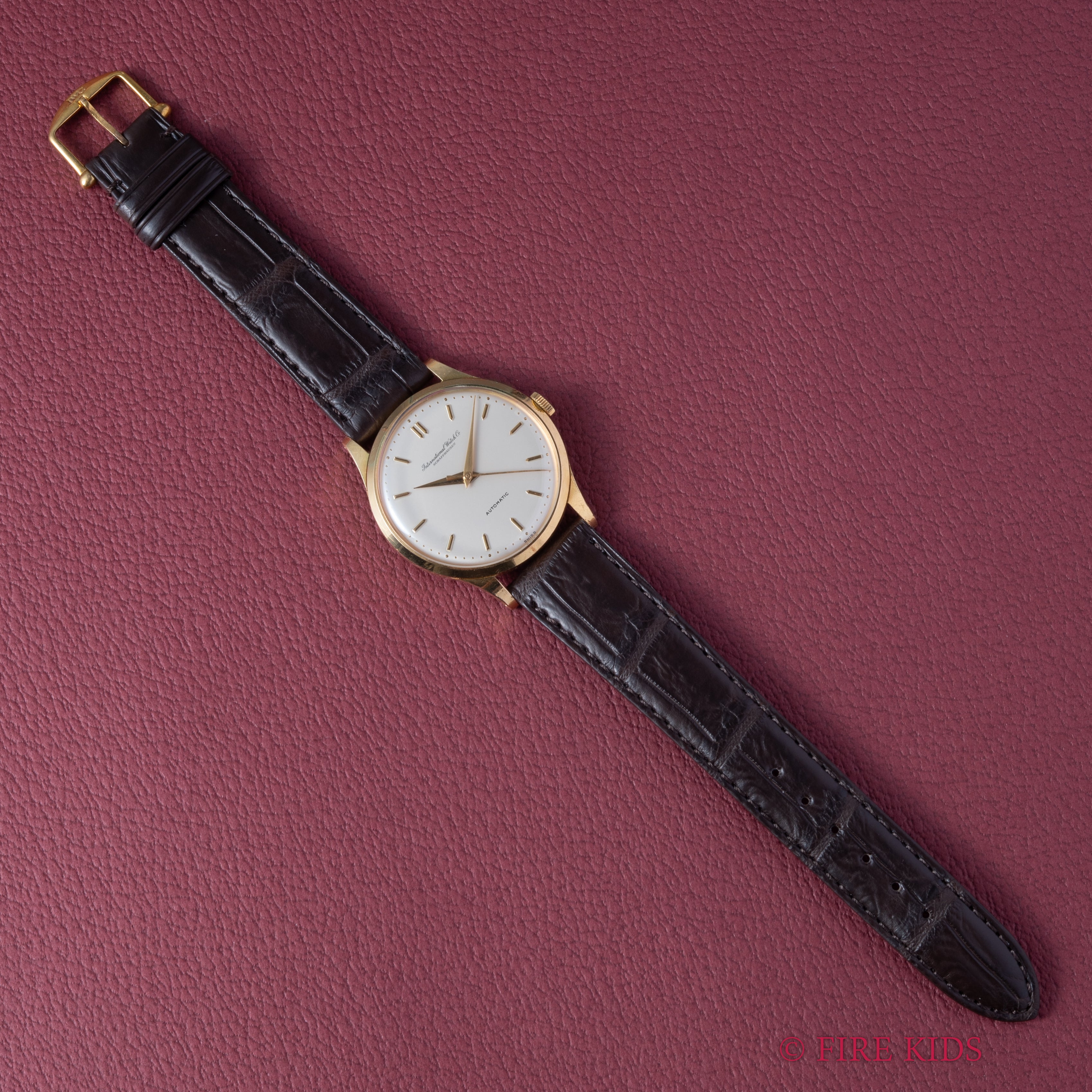 IWC ラウンドケース 1962年製 18金無垢イエローゴールド Cal.853 ノンデイト自動巻き 純正尾錠、革ベルト付き