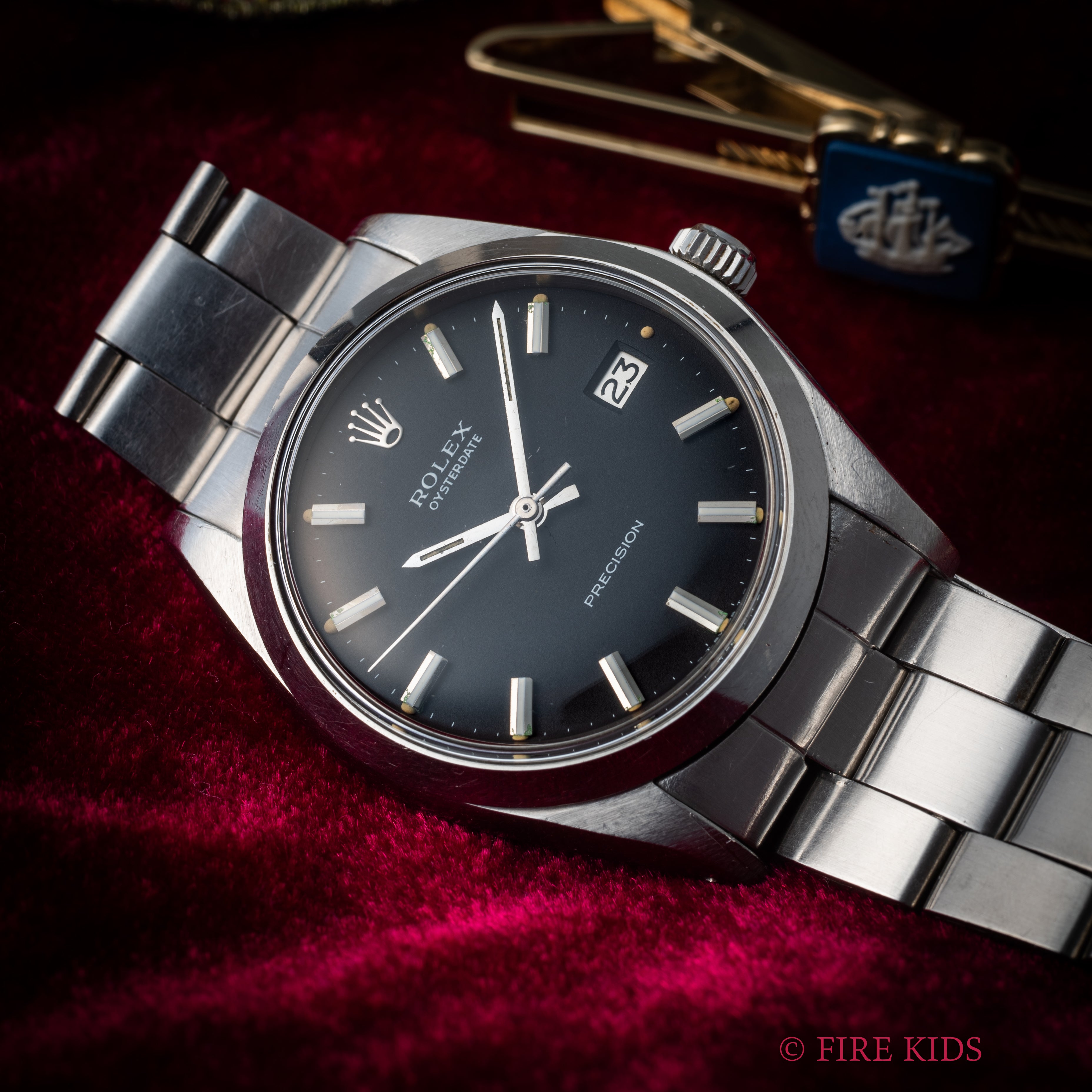 ロレックス オイスターデイト 1971年製 Ref.6694 手巻 ブラックダイヤル ドーム風防 3連オイスターブレス