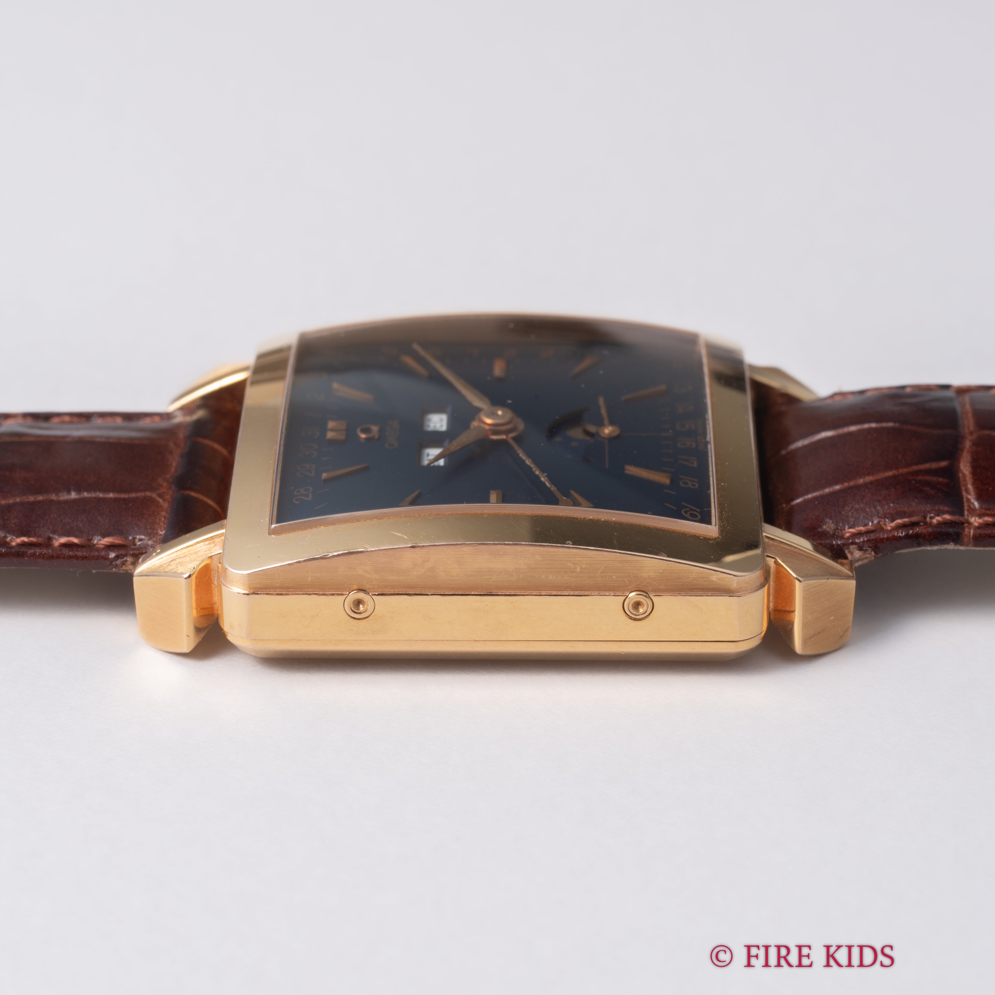 オメガ コスミック ミュージアム トリプルカレンダームーンフェイズ 2002年製 1951本限定 18金無垢 Ref.57018003