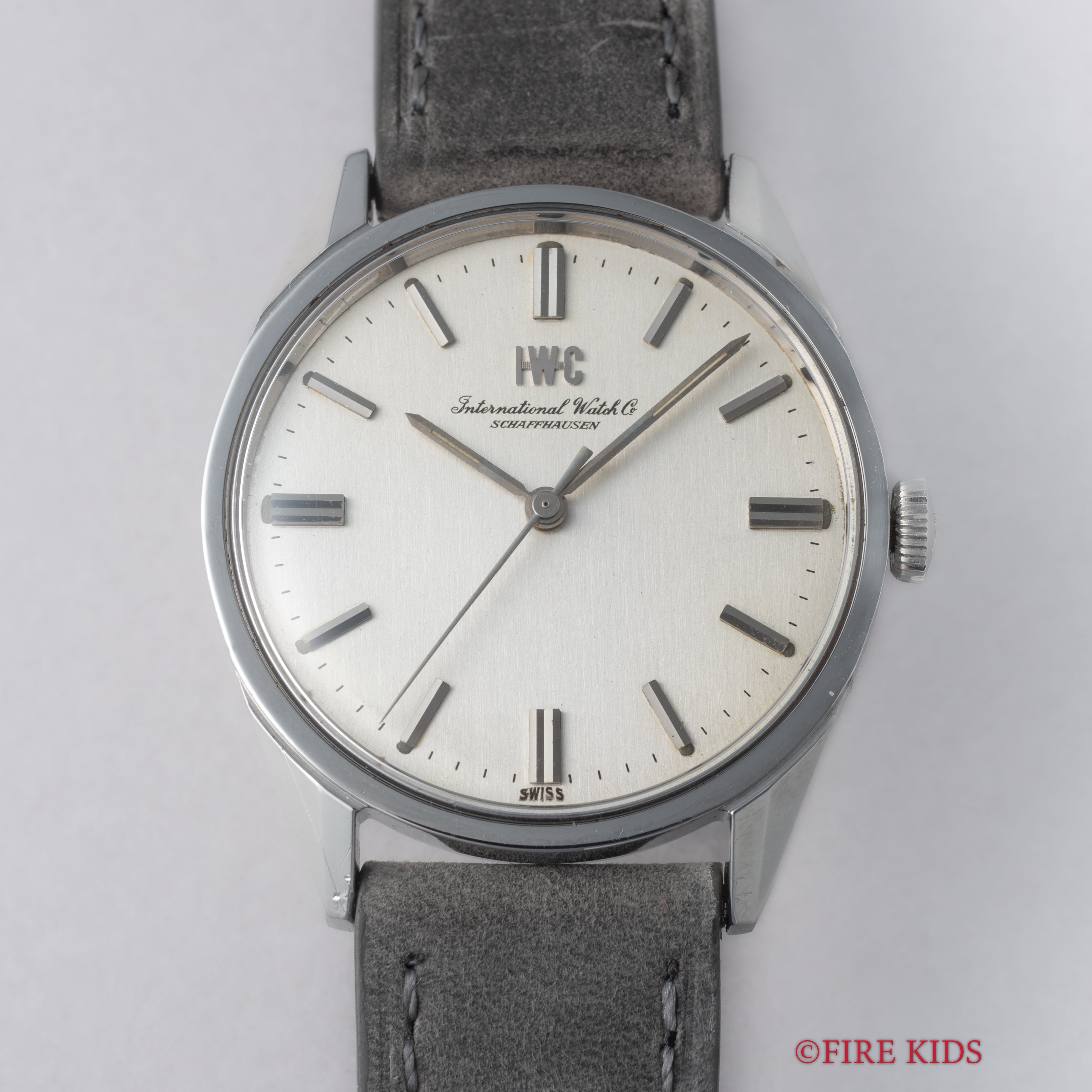 IWC ラウンドケース 1970年製(昭和45年製) Cal.89 手巻 オールドインター R810 お魚リューズ