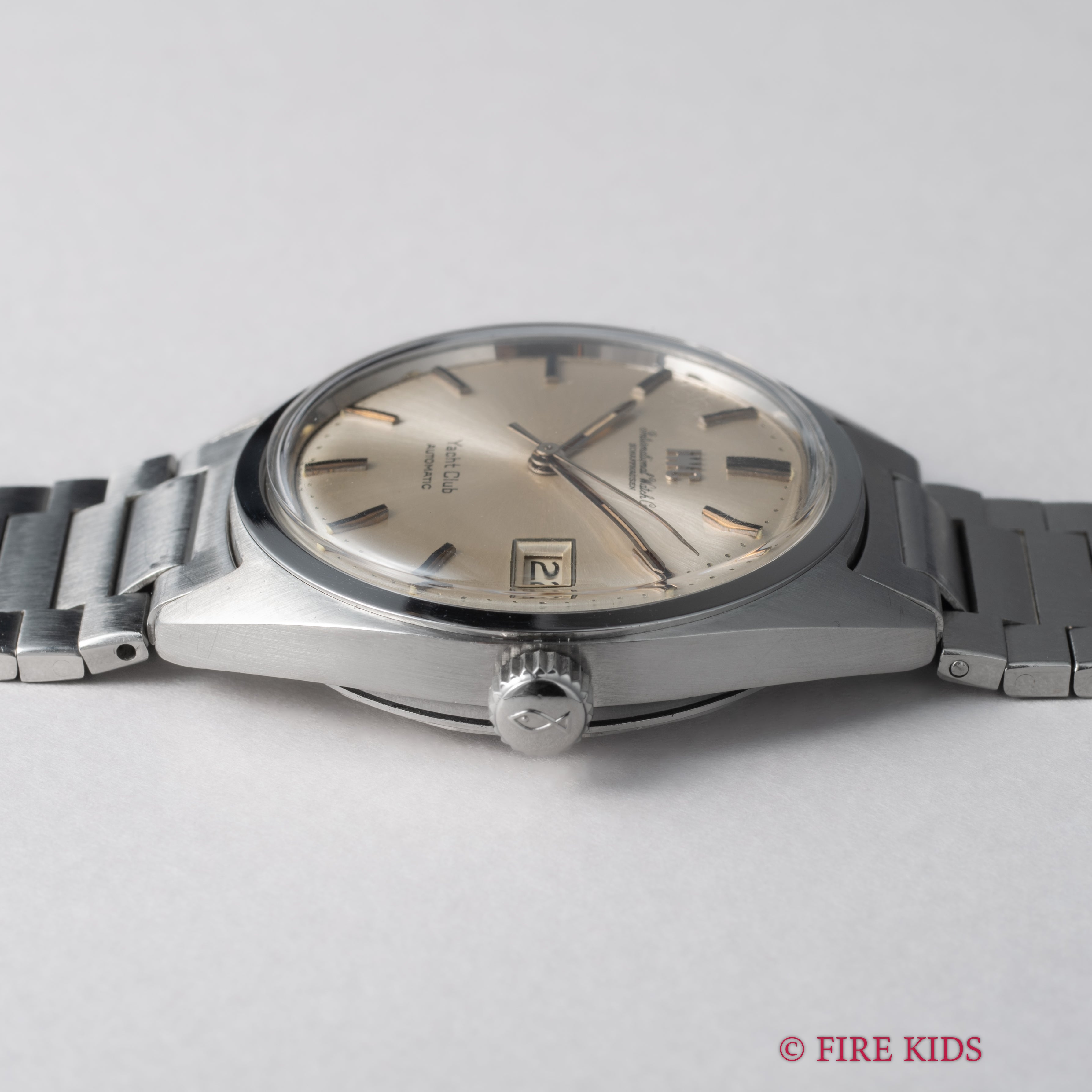 IWC ヨットクラブ 1967年製 Ref.R811A ペラトン式自動巻 Cal.8541 シルバーダイヤル 純正ブレス