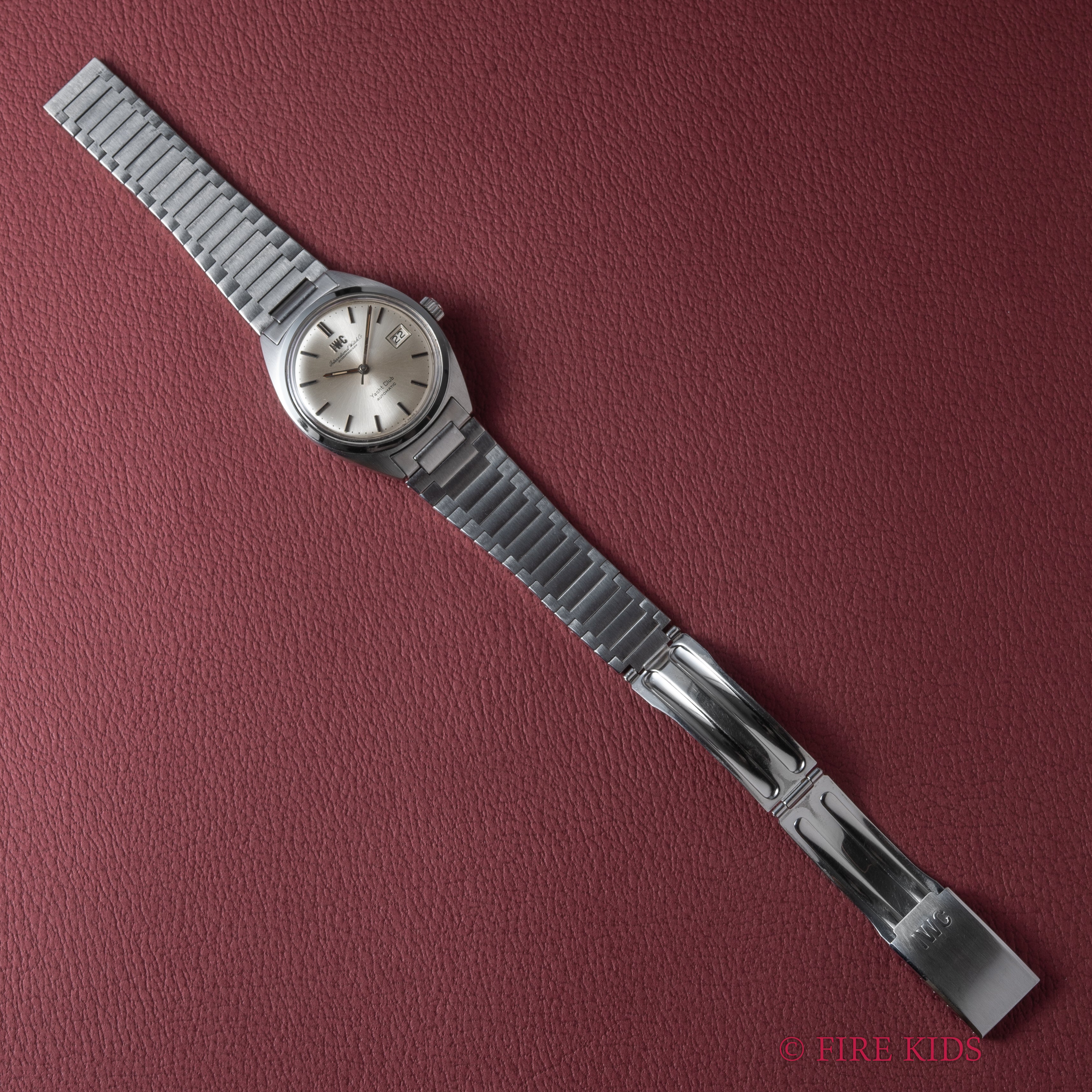 IWC ヨットクラブ 1967年製 Ref.R811A ペラトン式自動巻 Cal.8541 シルバーダイヤル 純正ブレス