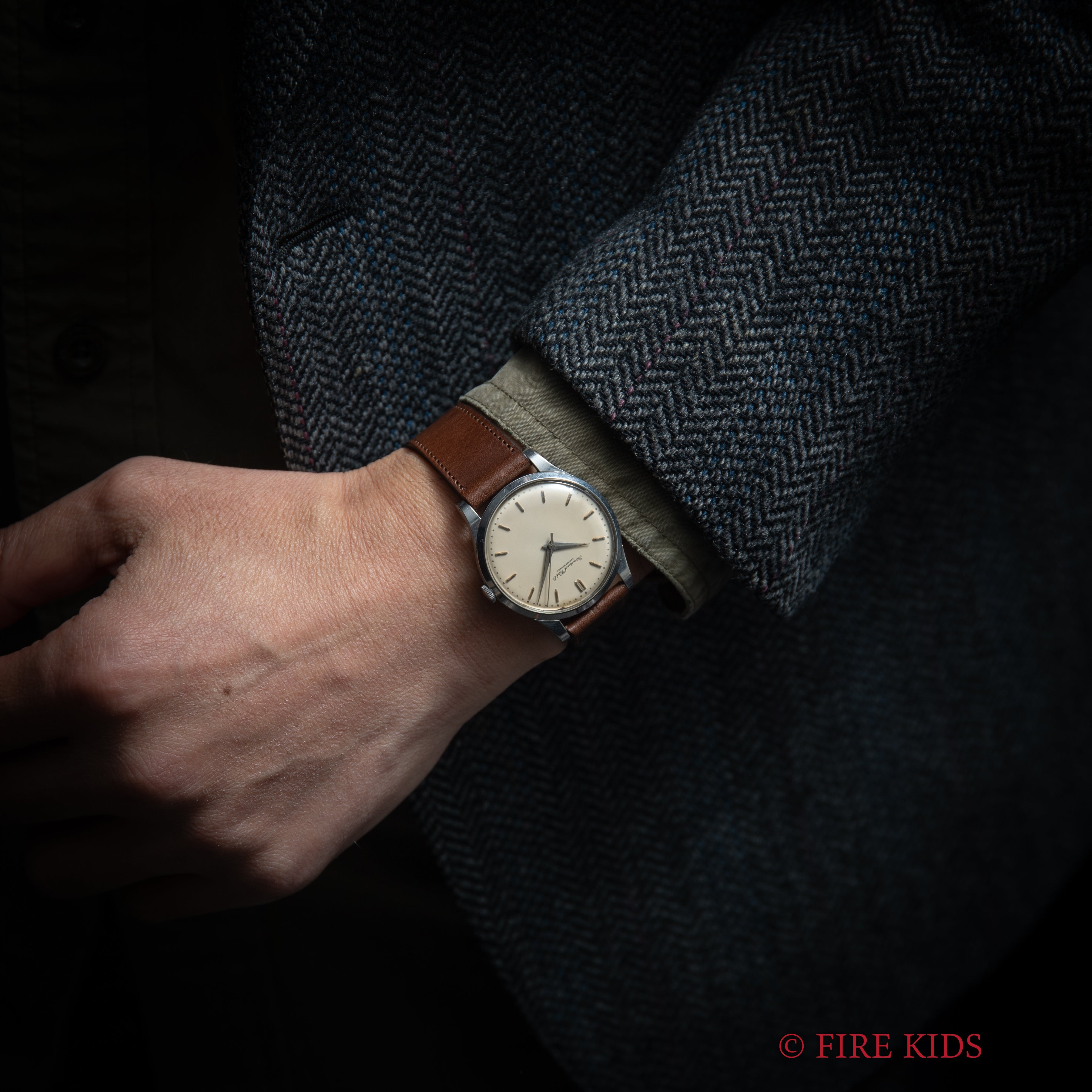 IWC ラウンドケース 1960年製 手巻き Cal.89 砲弾インデックス パティーナダイヤル