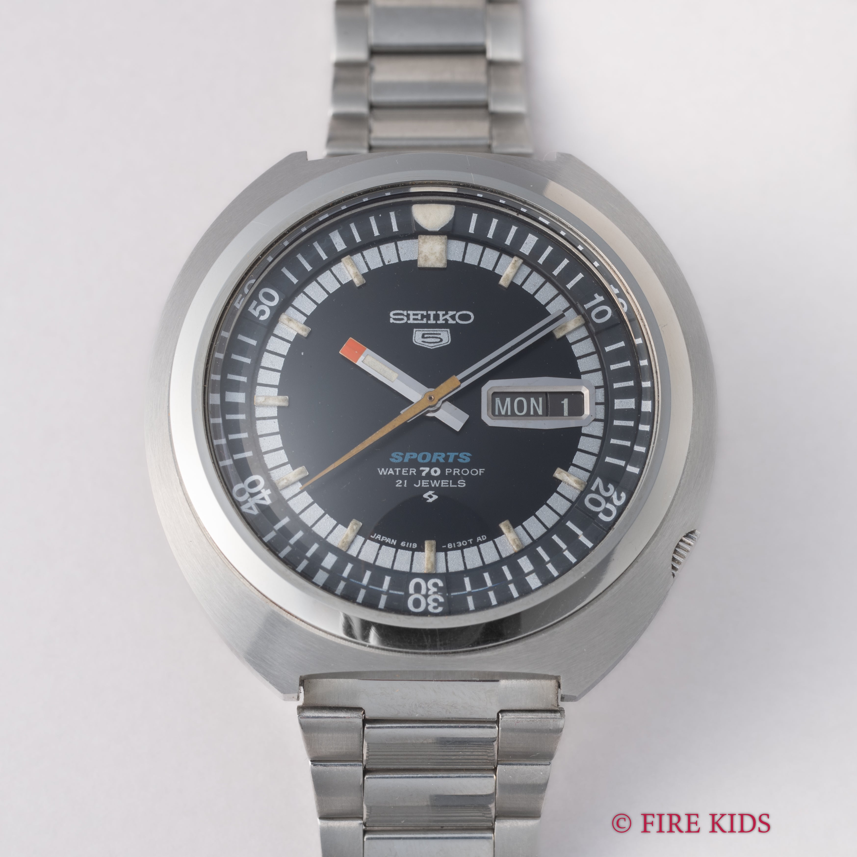 セイコー 5スポーツ 1969年製 Ref.6119-7160 UFO 自動巻き 純正ブレス付き 未使用美品