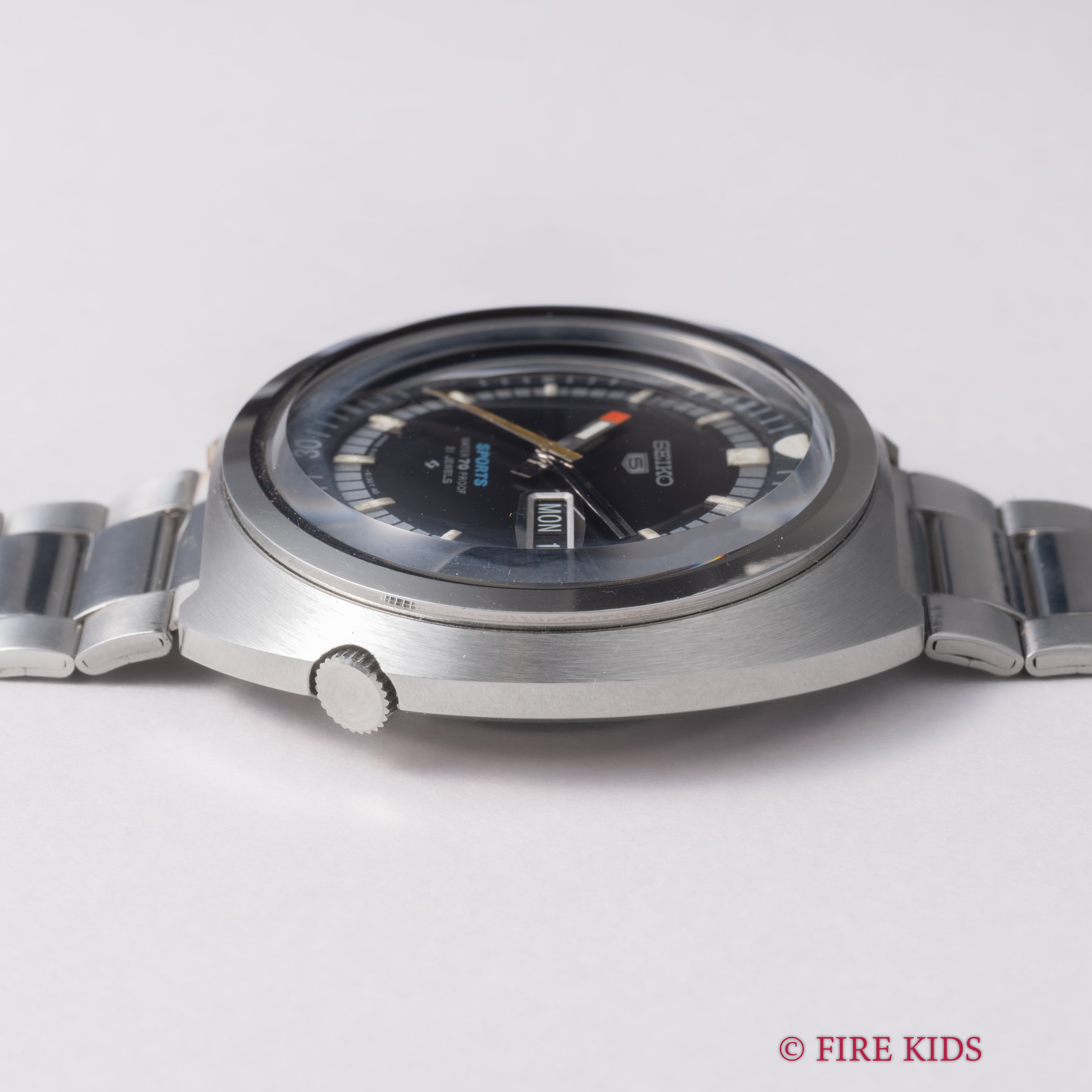 セイコー 5スポーツ 1969年製 Ref.6119-7160 UFO 自動巻き 純正ブレス付き 未使用美品