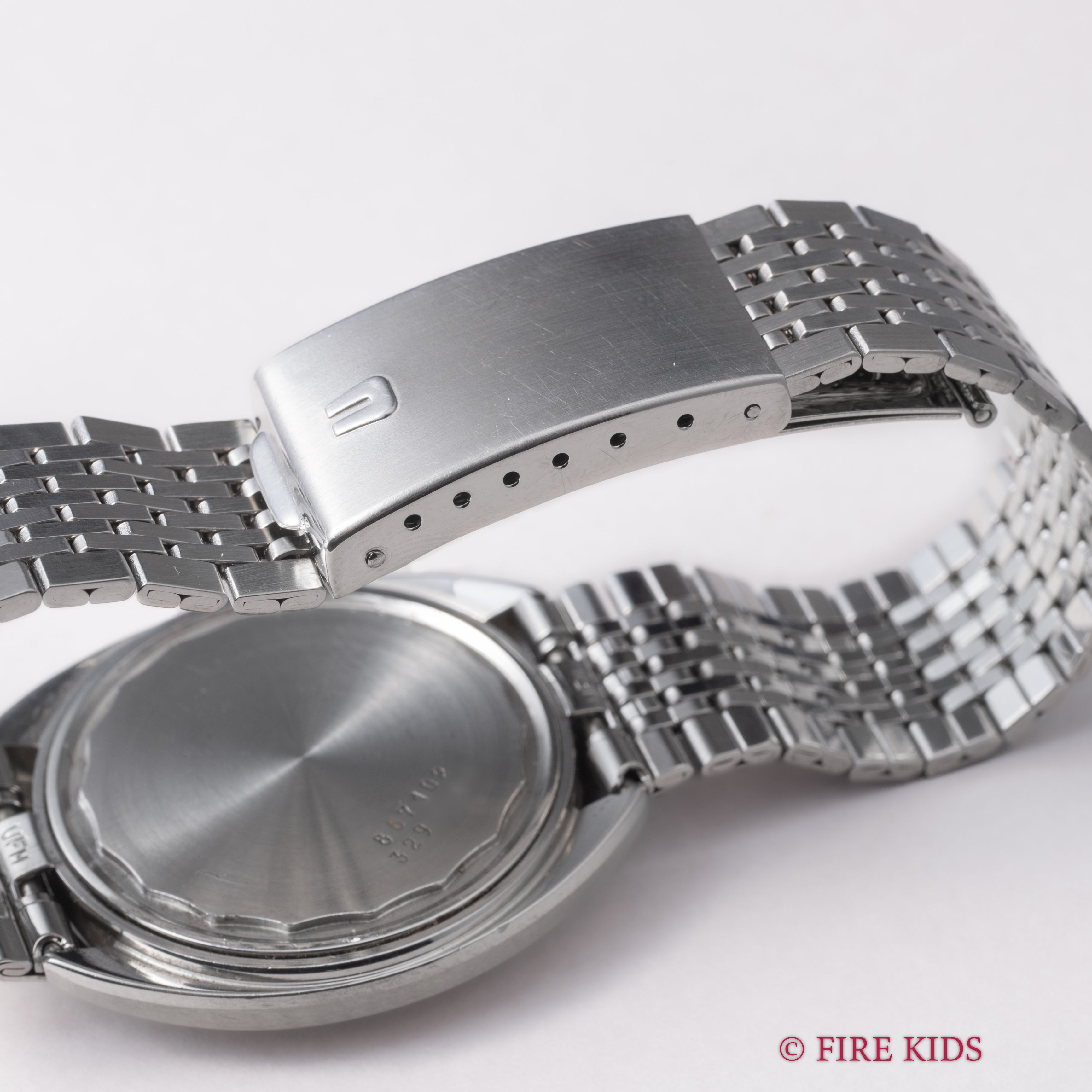 ユニバーサル・ジュネーブ ホワイトシャドウ 1970年代製 マイクローター自動巻き 純正ブレス