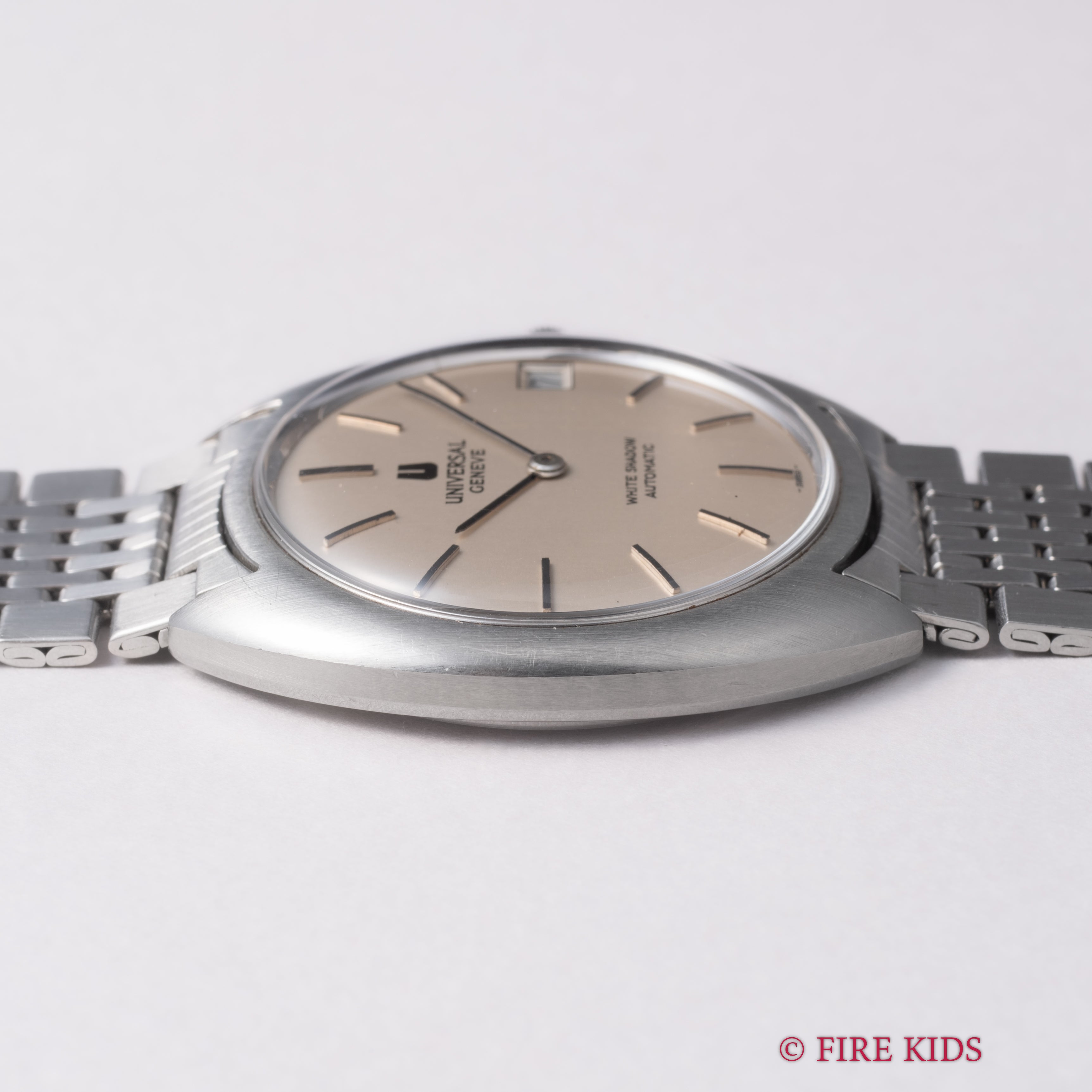 ユニバーサル・ジュネーブ ホワイトシャドウ 1970年代製 マイクローター自動巻き 純正ブレス