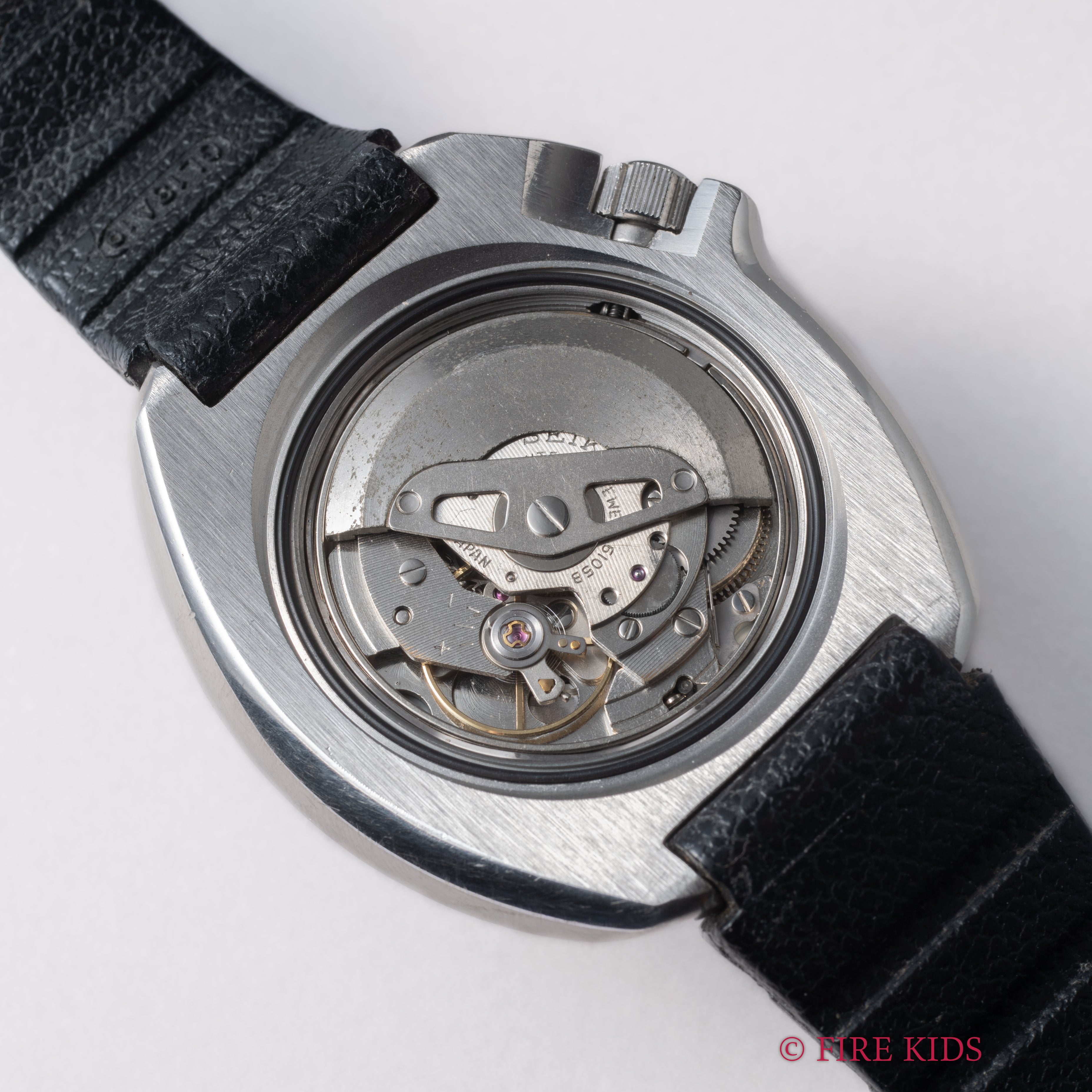 セイコー 150mダイバー 2nd後期 植村ダイバー 1975年製 自動巻き Ref.6105-8110 純正ベルト、尾錠付き