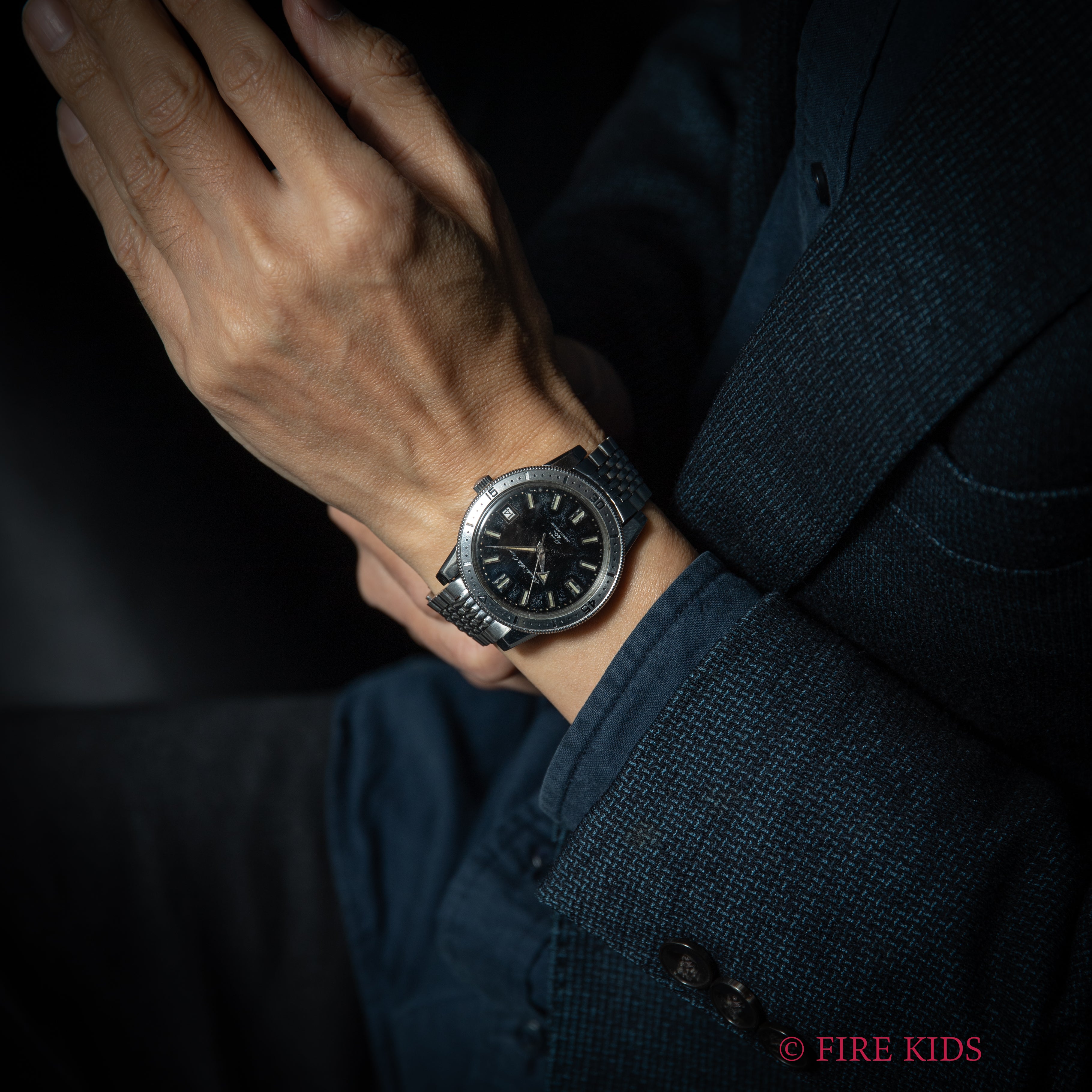 オリエント カレンダーオートオリエント 1960年代製 ダイバーズウォッチ 自動巻き アローハンド 純正ブレス付き