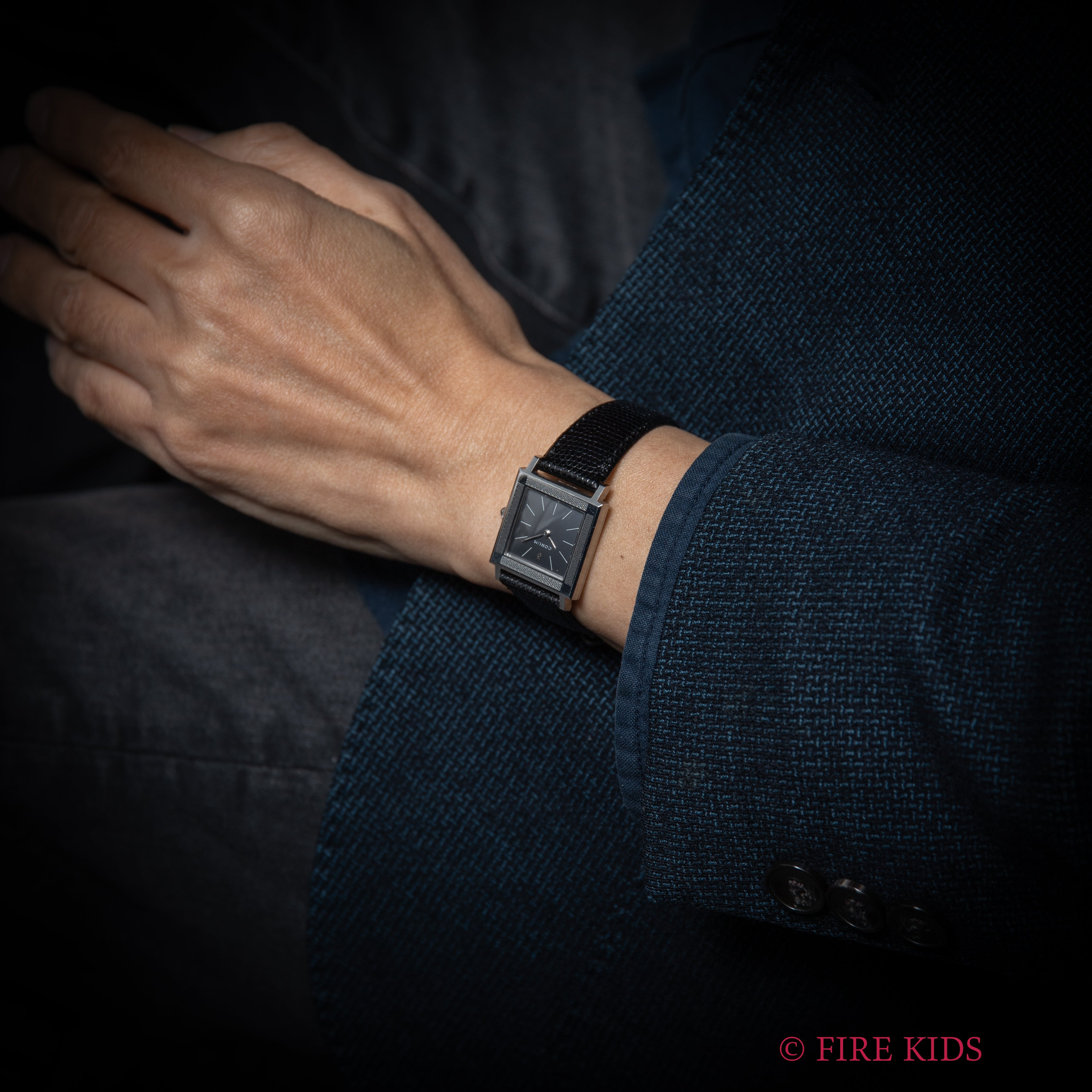 コルム スクエア 手巻き 1980年代製 純正尾錠付き