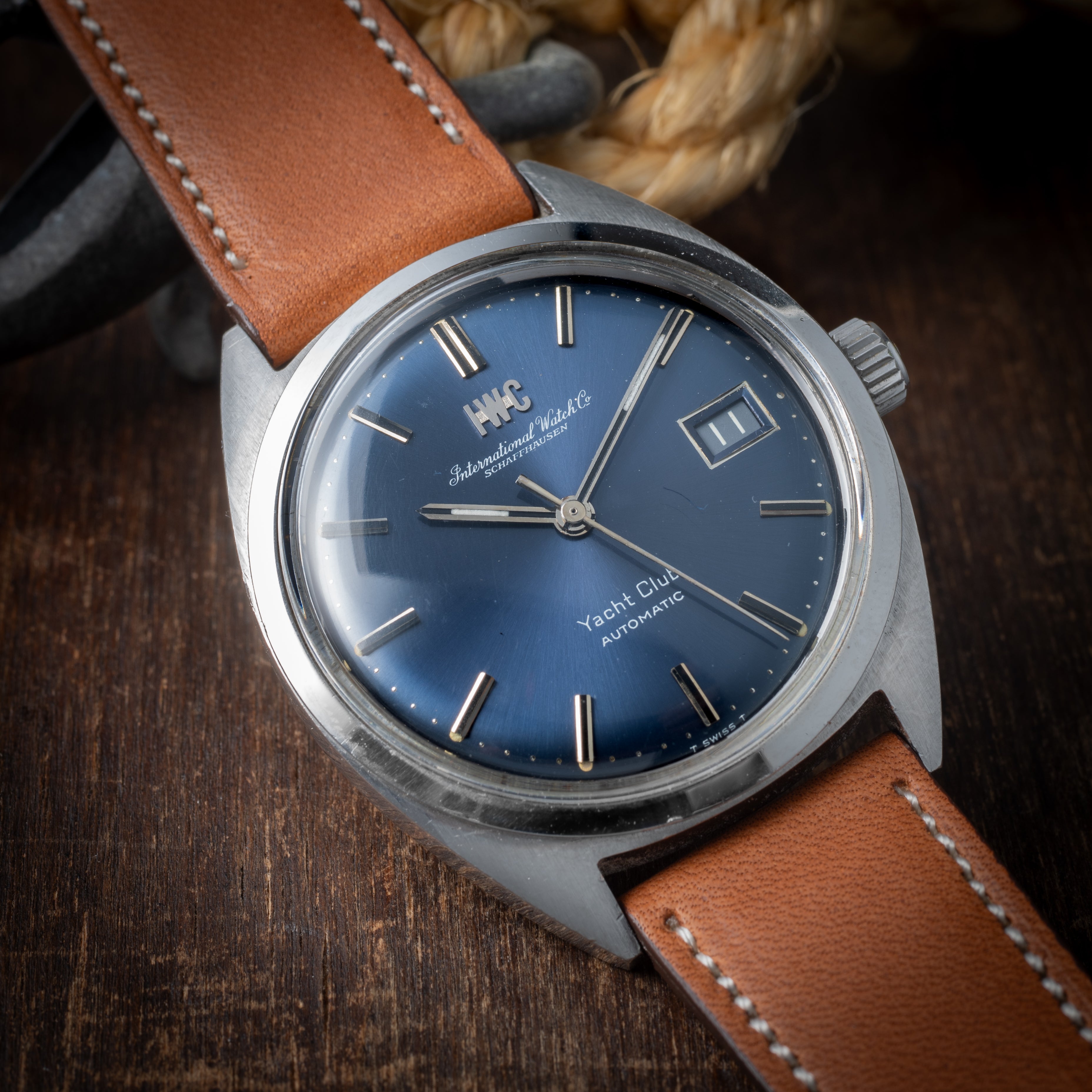 IWC ヨットクラブ 1971年製 Ref.R811AD オリジナルブルーダイヤル ペラトン式自動巻き Cal.8541B お魚リューズ