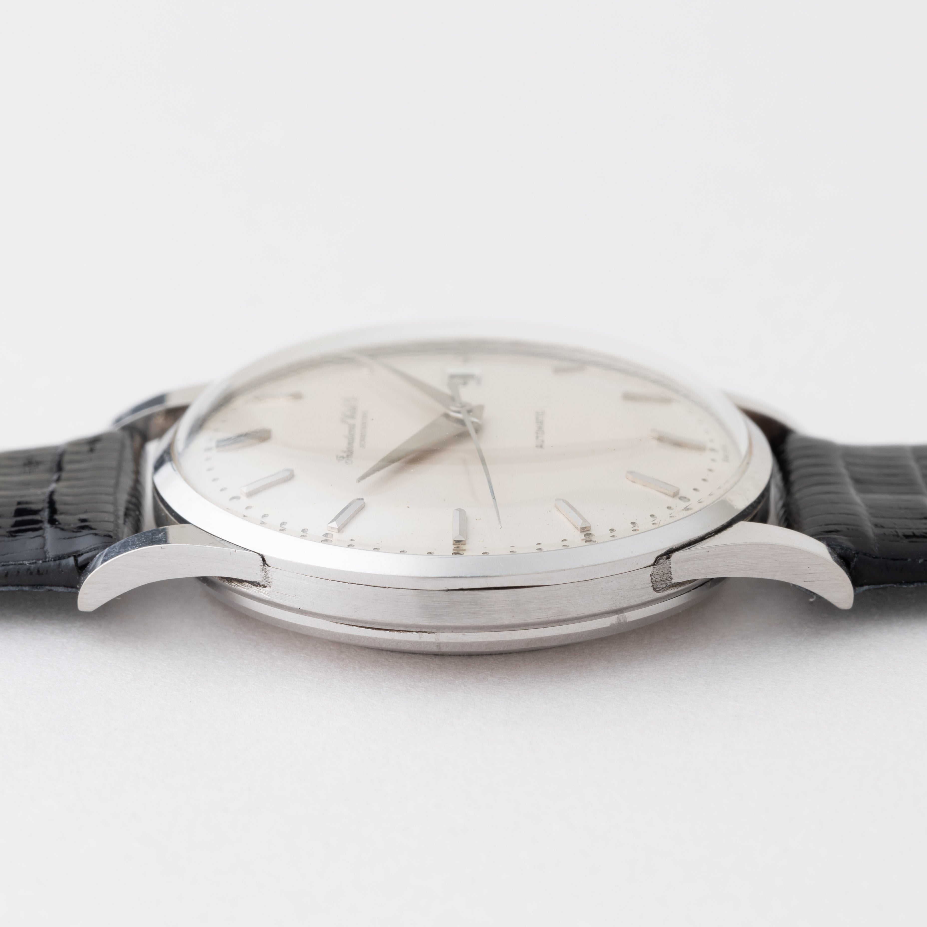 IWC ラウンドケース 1960年製/昭和35年製 寄り目 Cal.8531 砲弾インデックス プラチナケース Ref.140263