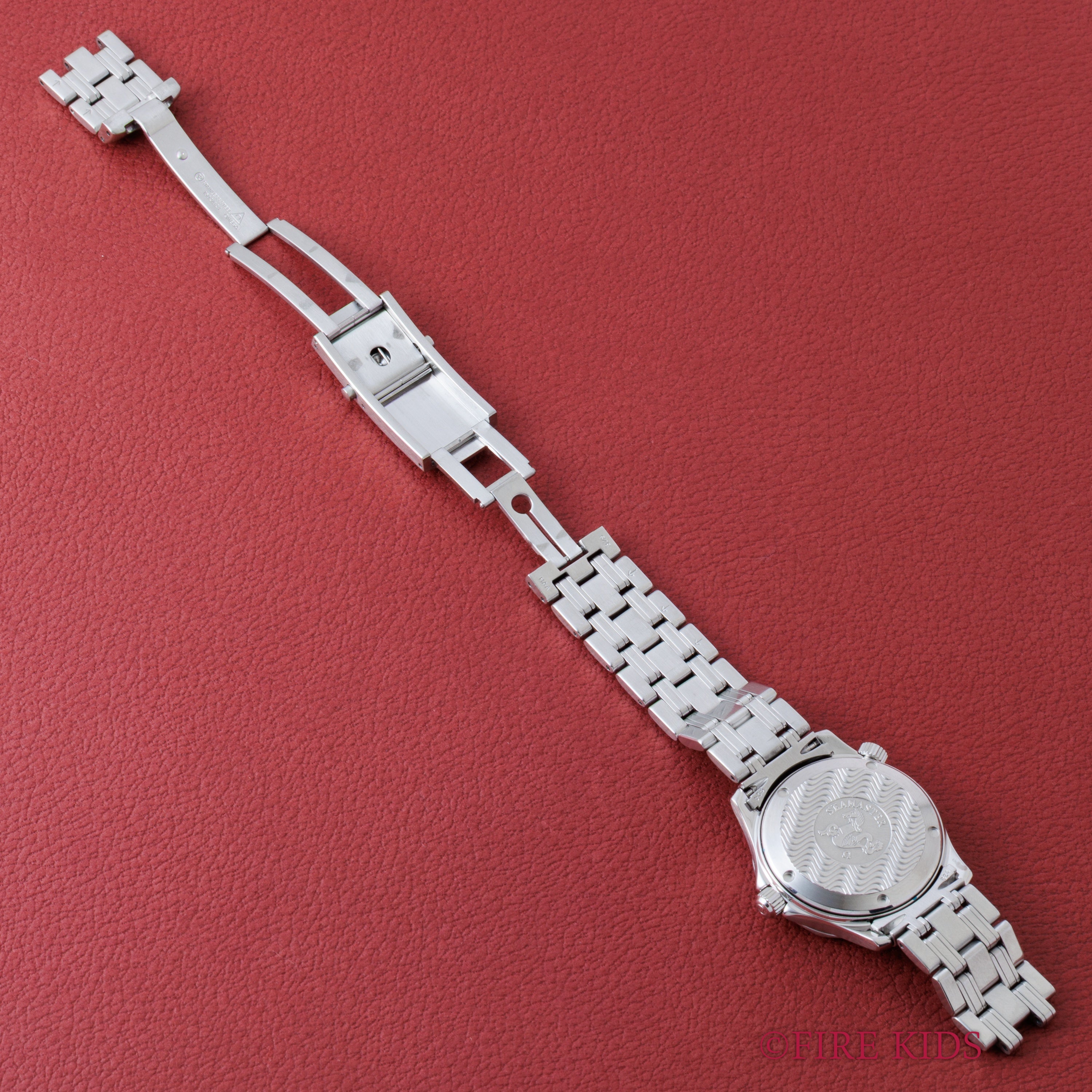 オメガ シーマスター プロフェショナル300m 36㎜ケース 1986年製 自動巻クロノメーター 純正ブレス 箱付