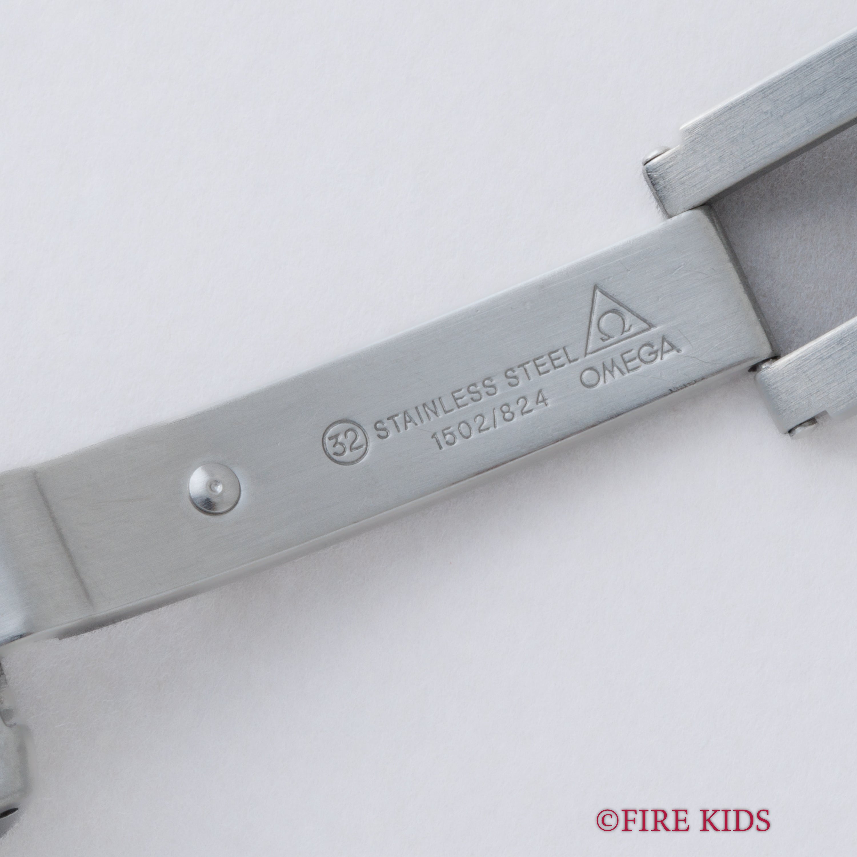 オメガ シーマスター プロフェショナル300m 36㎜ケース 1986年製 自動巻クロノメーター 純正ブレス 箱付