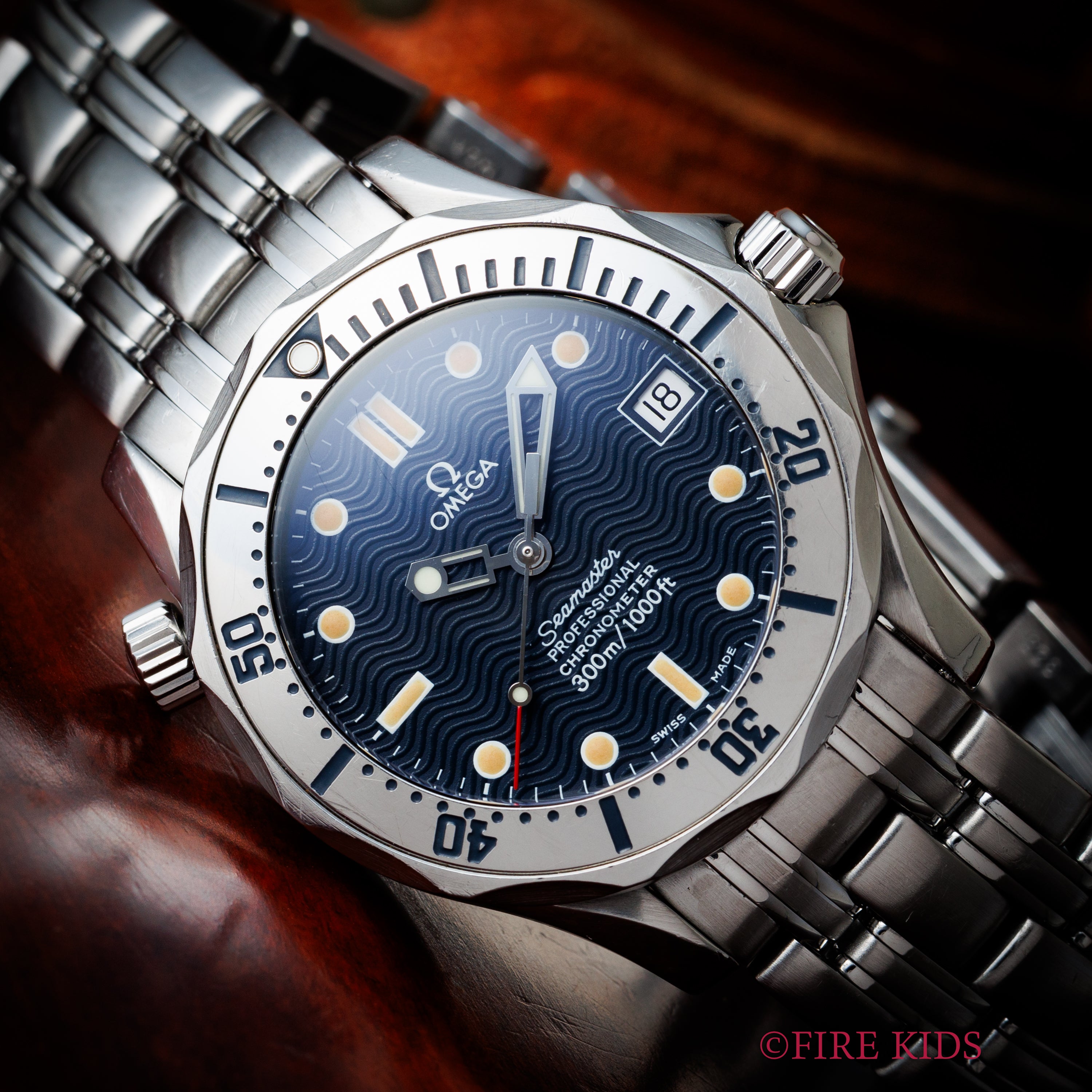 オメガ シーマスター プロフェショナル300m 36㎜ケース 1986年製 自動巻クロノメーター 純正ブレス 箱付