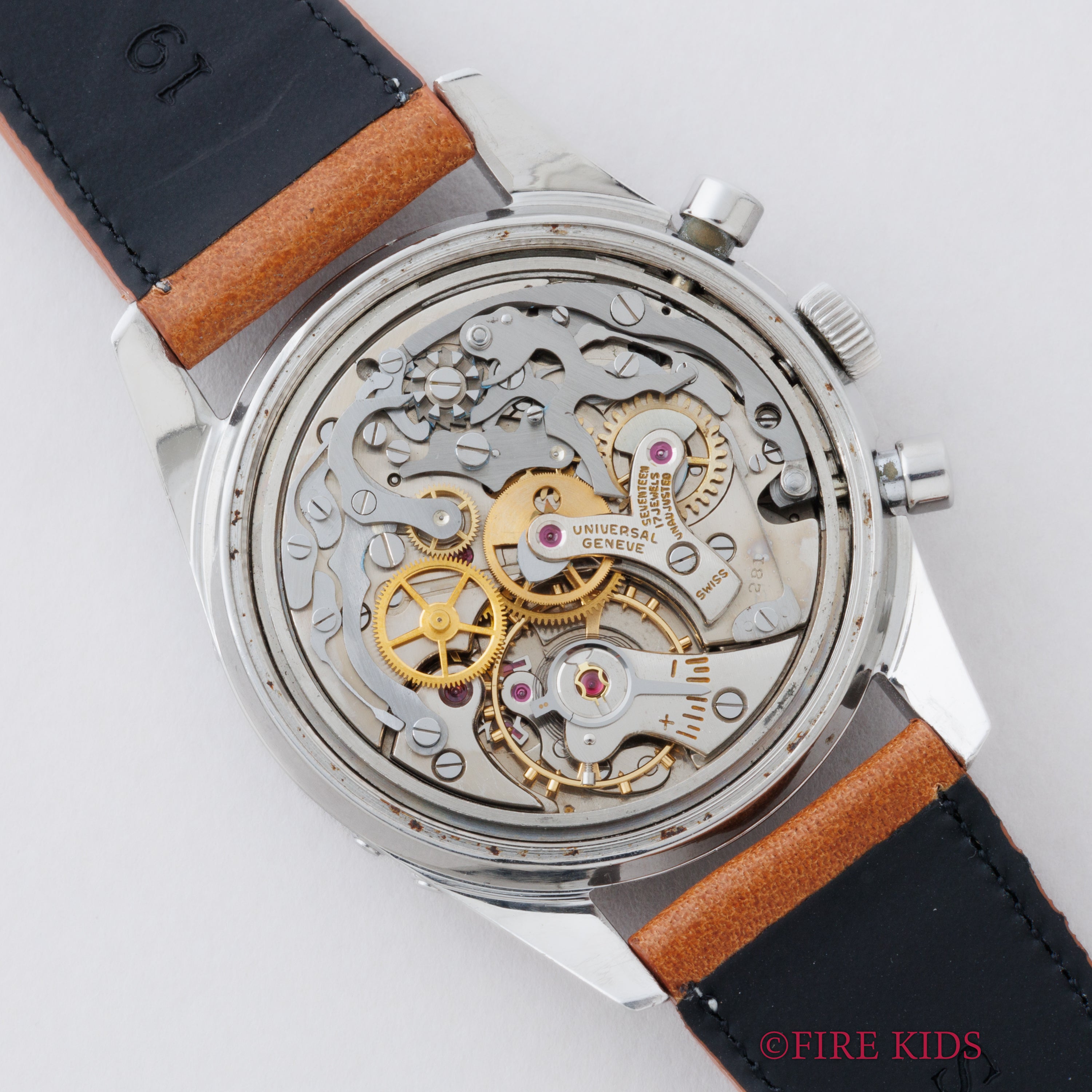 ユニバーサル・ジュネーブ トリコンパックス 1960年代製 Ref.222100/2 手巻き Cal.281 トリプルカレンダームーンフェイズクロノグラフ