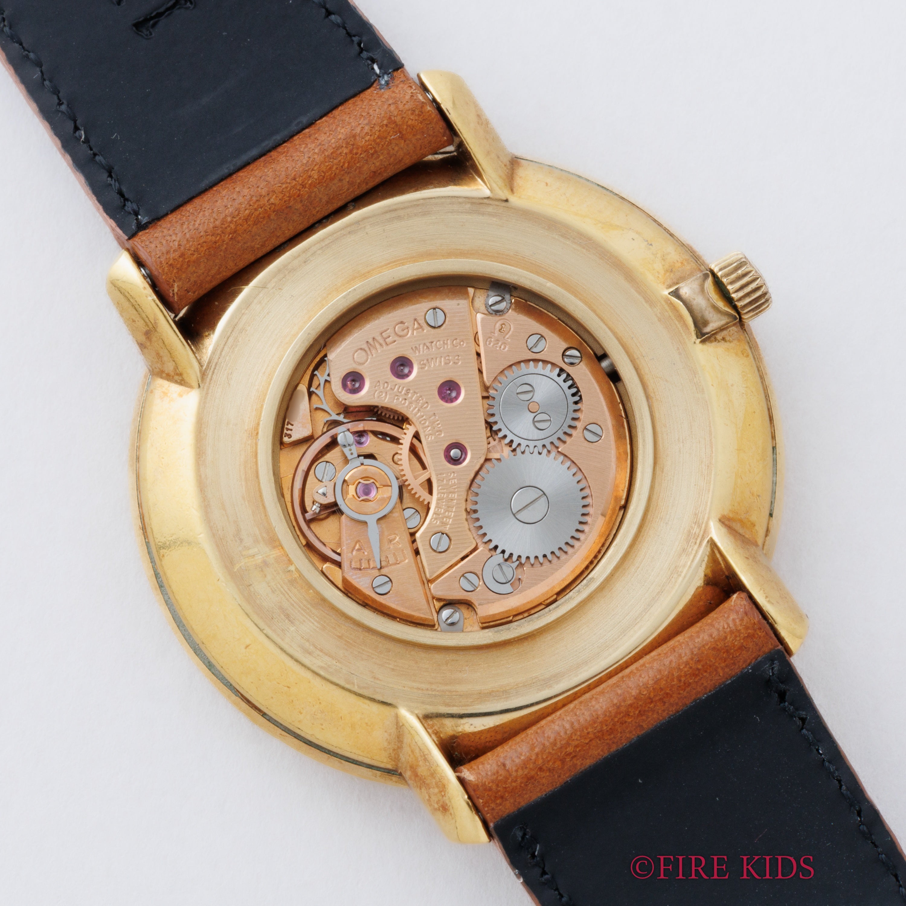 オメガ デ・ヴィル ローマンダイヤル 金張りラウンドケース 1969年製 Ref.111.077