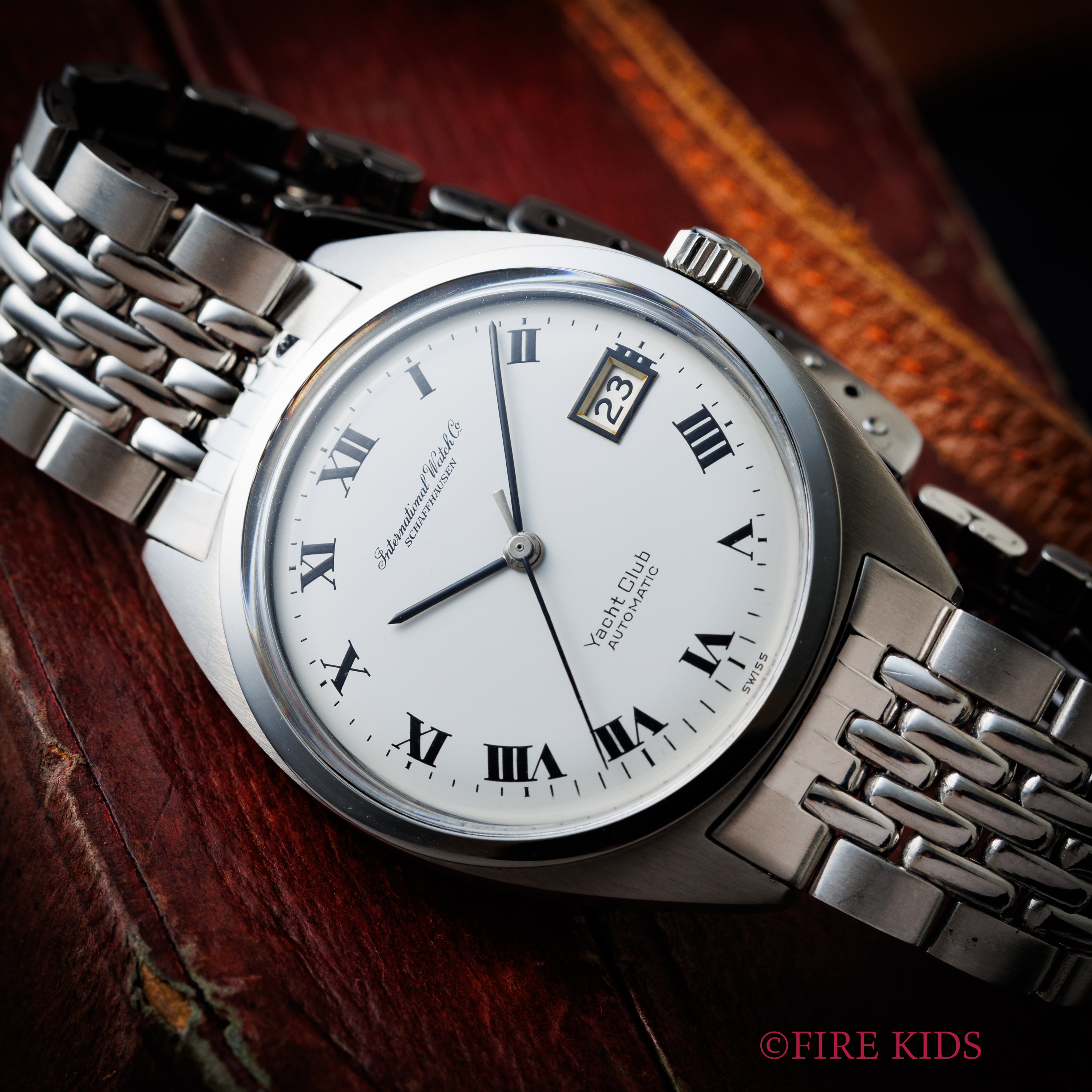 IWC ヨットクラブ Ref.811AD 1968年製 ペラトン式自動巻き Cal.8541ホワイトローマン 純正ゲイフレアーブレス