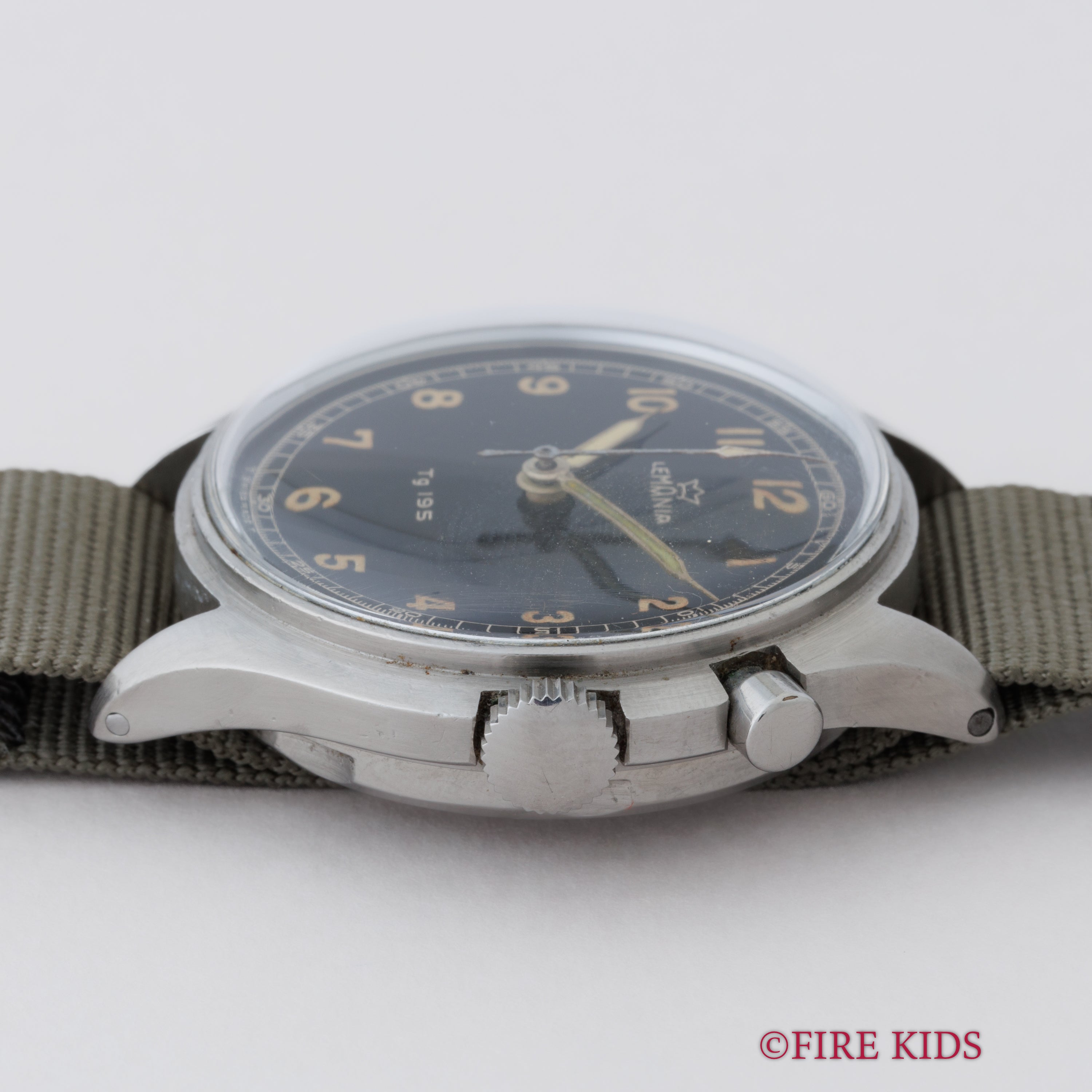 レマニア スウェーデン軍 ワンプッシュクロノ TG195 1958年支給品