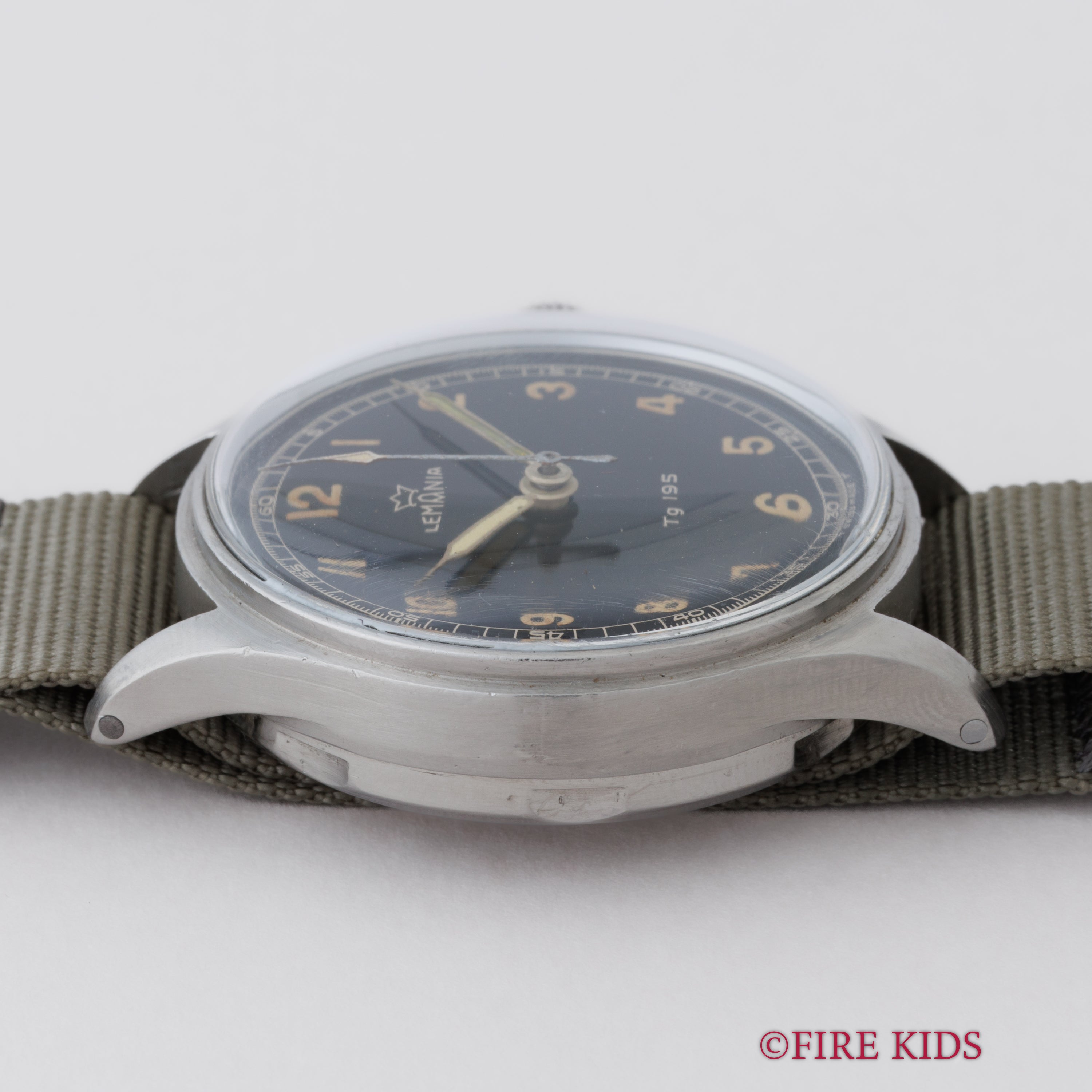 レマニア スウェーデン軍 ワンプッシュクロノ TG195 1958年支給品