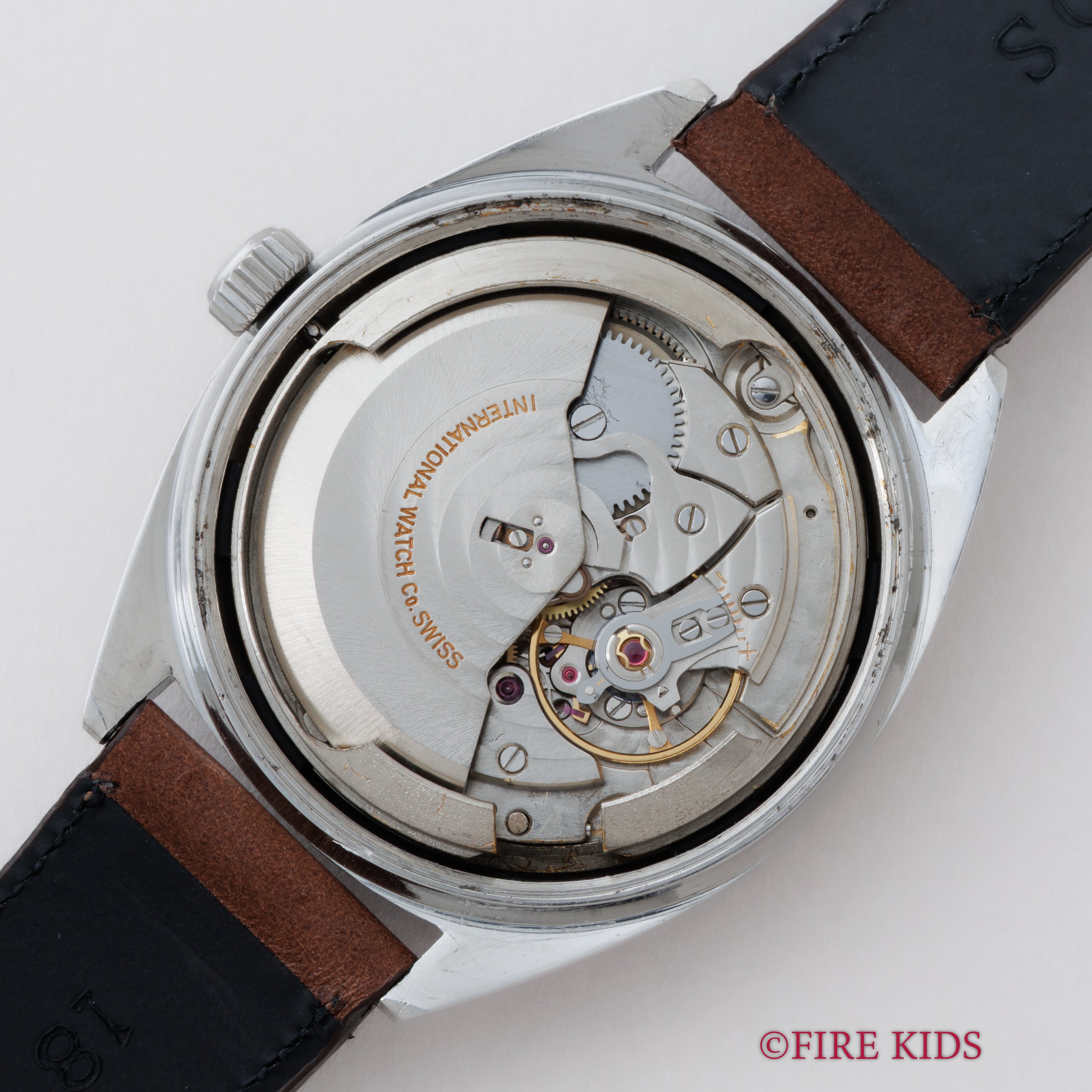 IWC ヨットクラブ 1973年製 シルバーダイヤル ペラトン式自動巻き Ref.R811 Cal.8541B