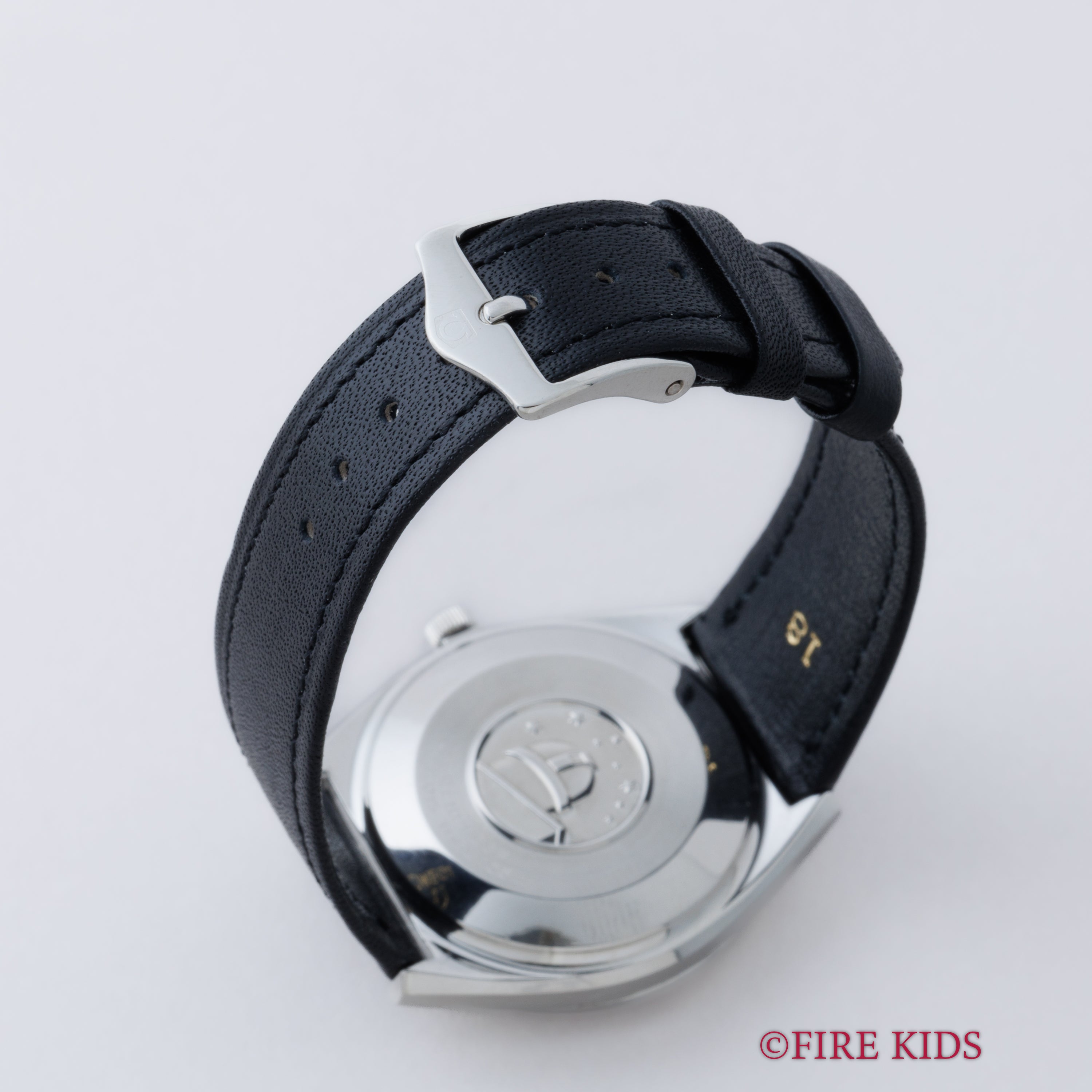 OMEGA コンステレーション 1969年製 Ref.168.0015トノーケース 純正革ベルト、箱付き