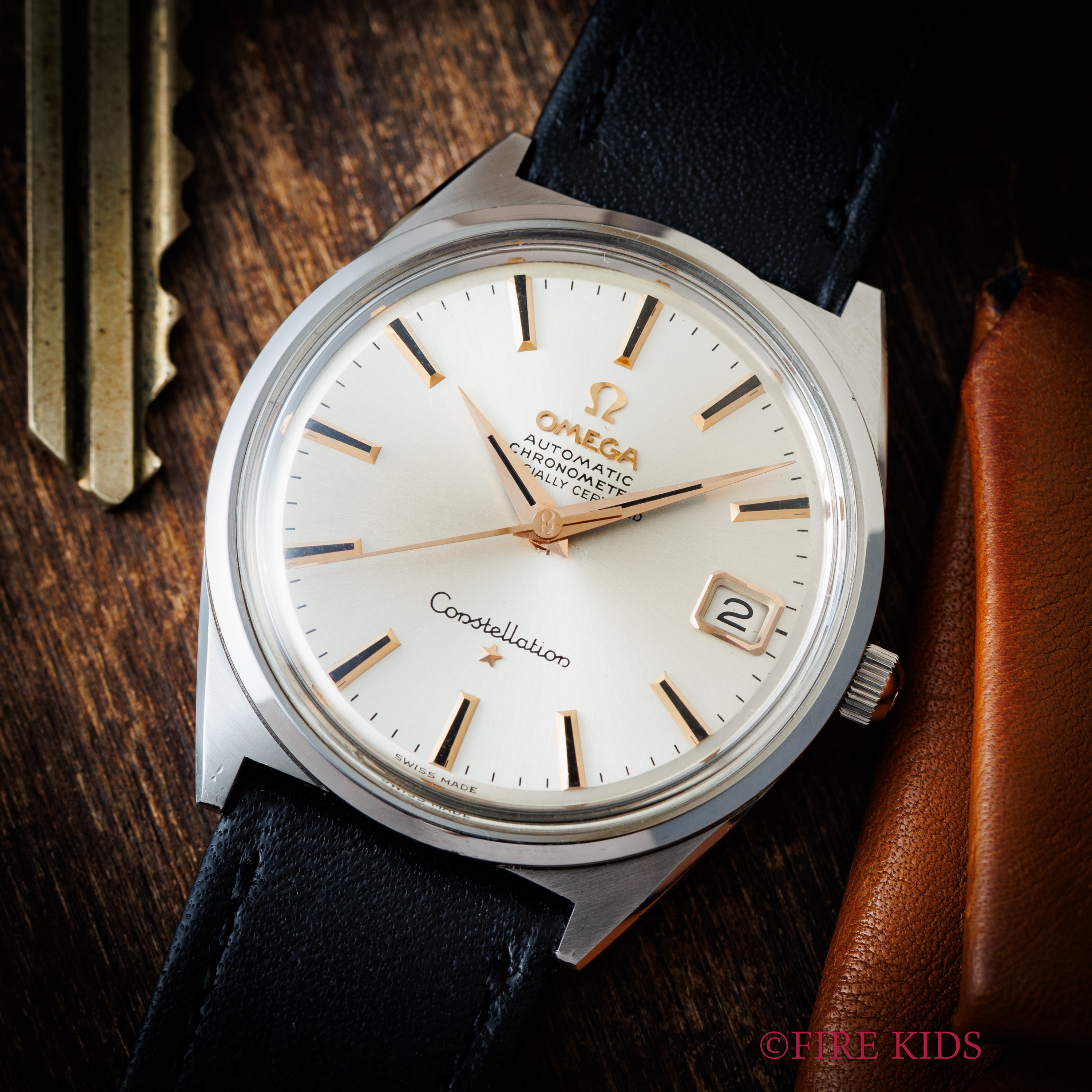 OMEGA コンステレーション 1969年製 Ref.168.0015トノーケース 純正革ベルト、箱付き